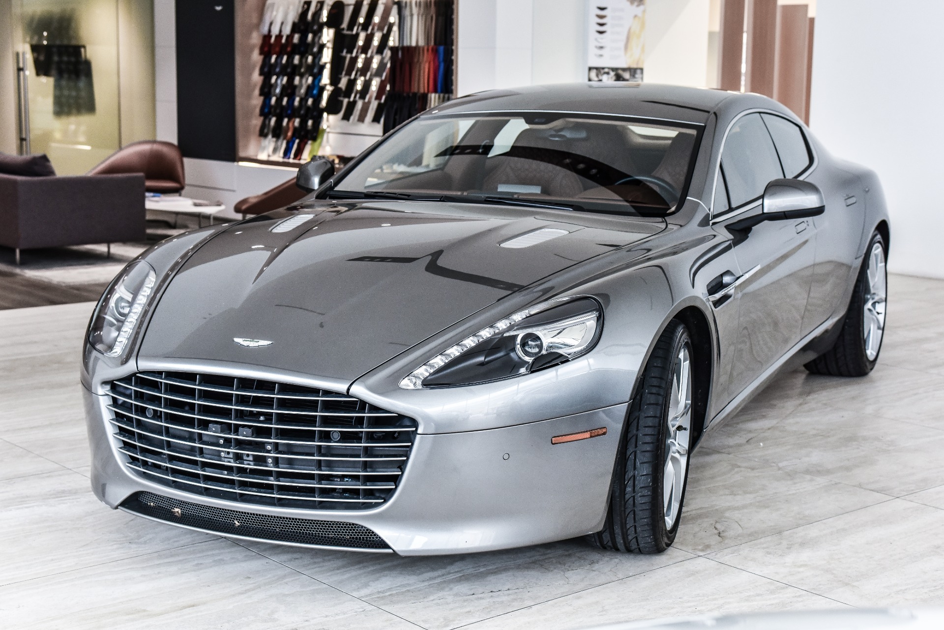Aston Martin rapide 2020