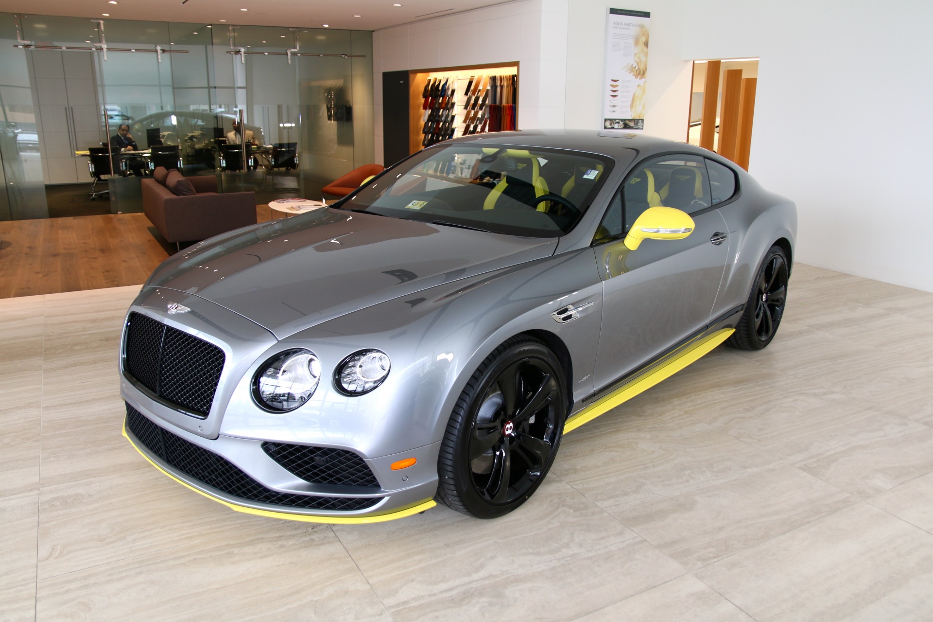 Bentley Continental GTC v8