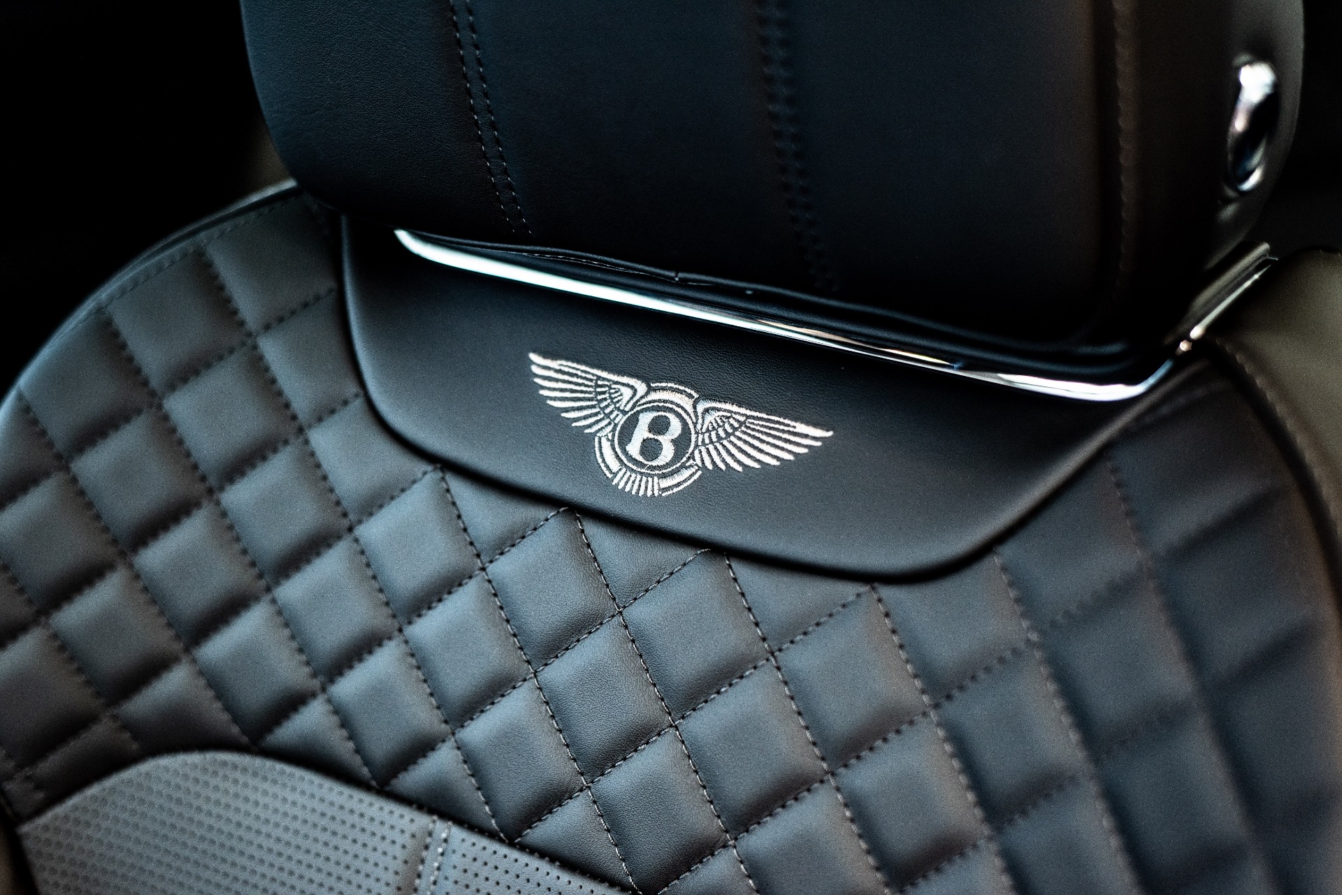 Used-2019-Bentley-BENTAYGA-Mulliner