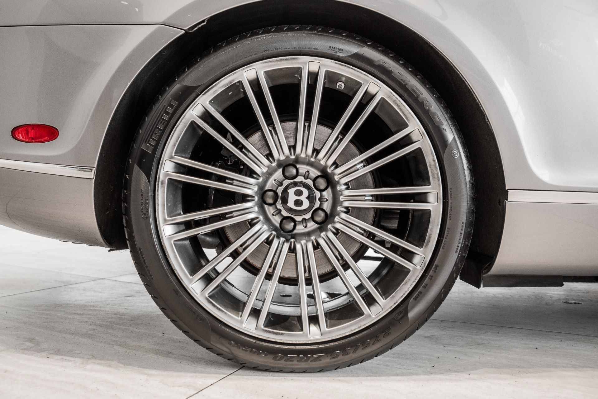 本店は Speed GT GT Continental Bentley 2010 Used For (Sold Sale タイヤ