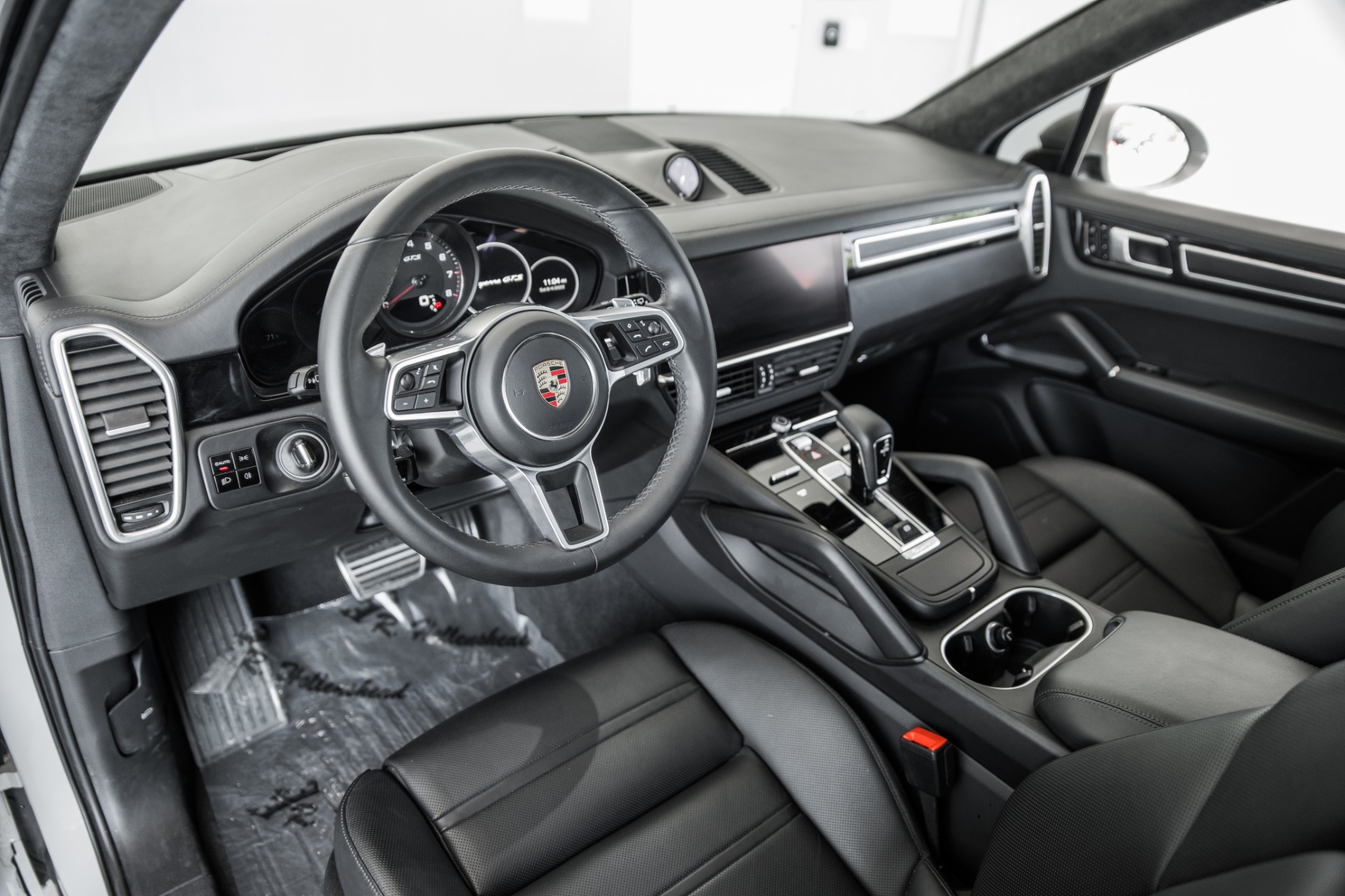Used-2021-Porsche-Cayenne-GTS