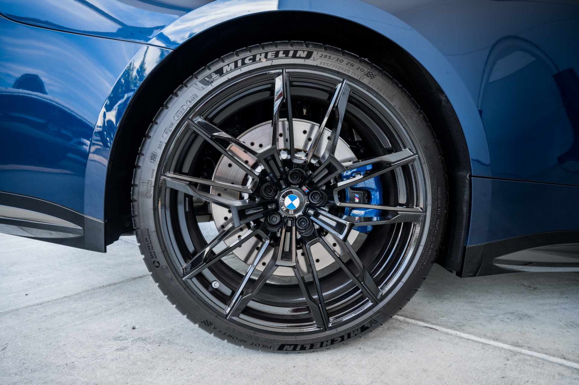 Used-2022-BMW-M4-Competition