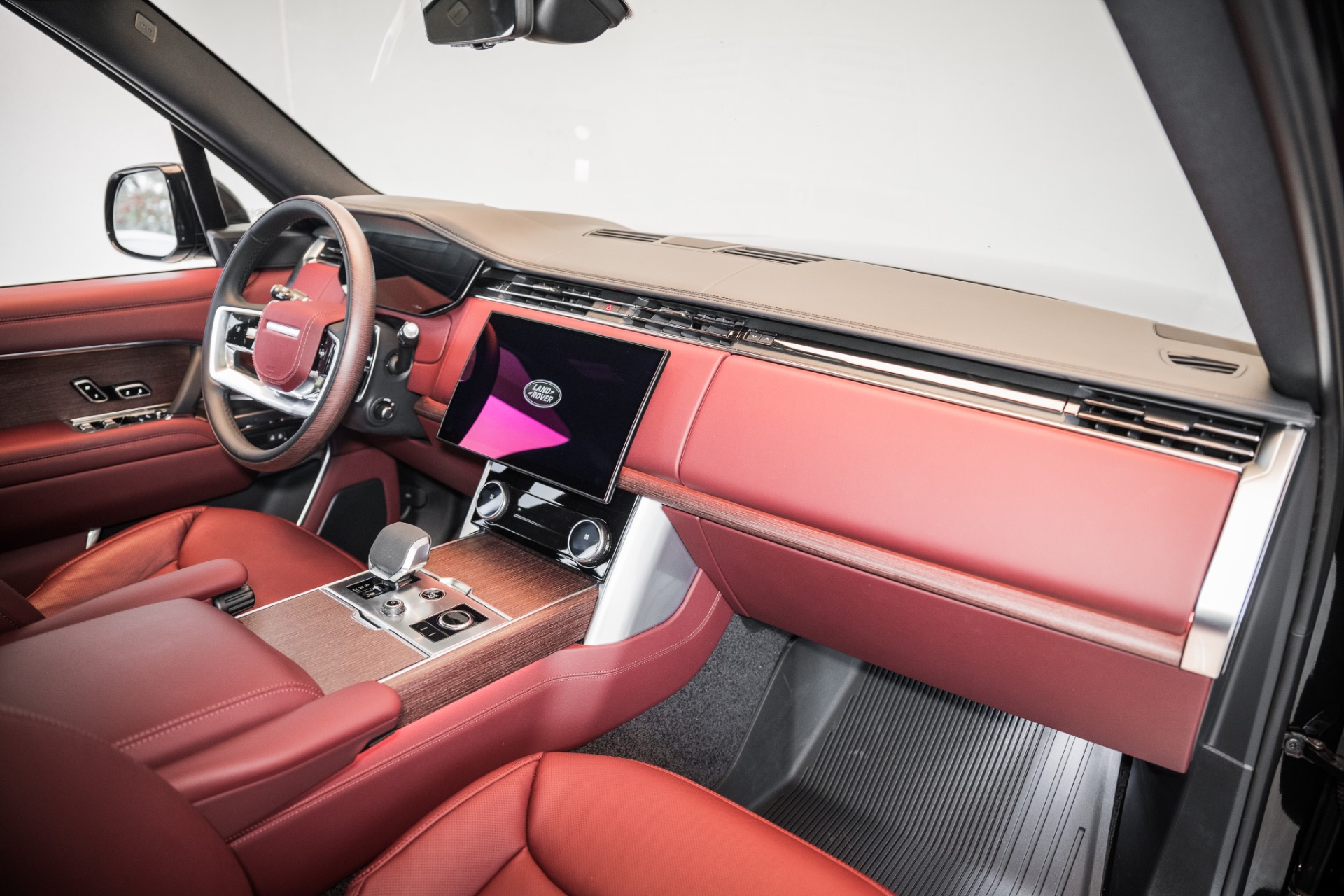 Range Rover 2022 Pink