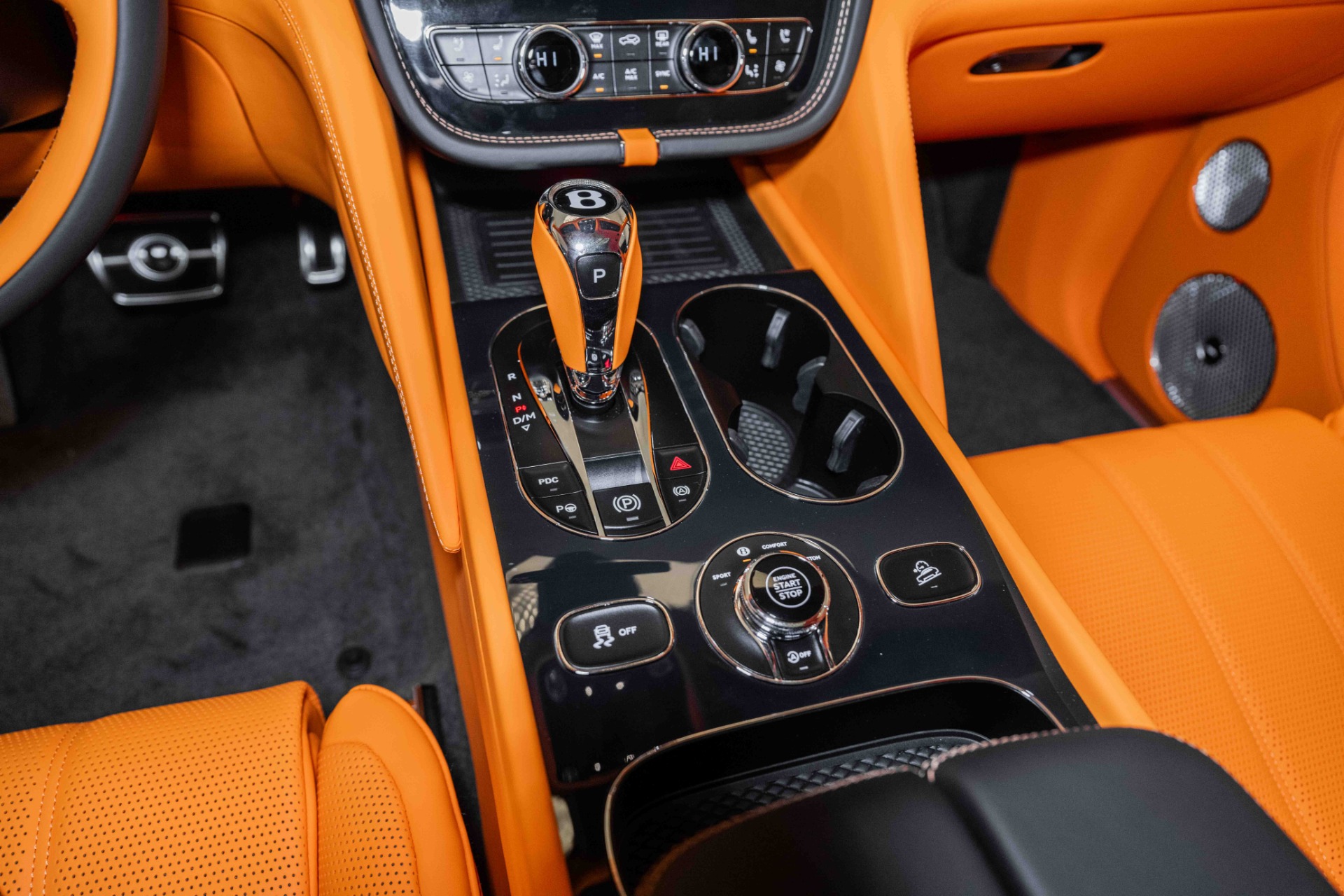 New 2023 Bentley Bentayga EWB Azure V8 First Edition For Sale
