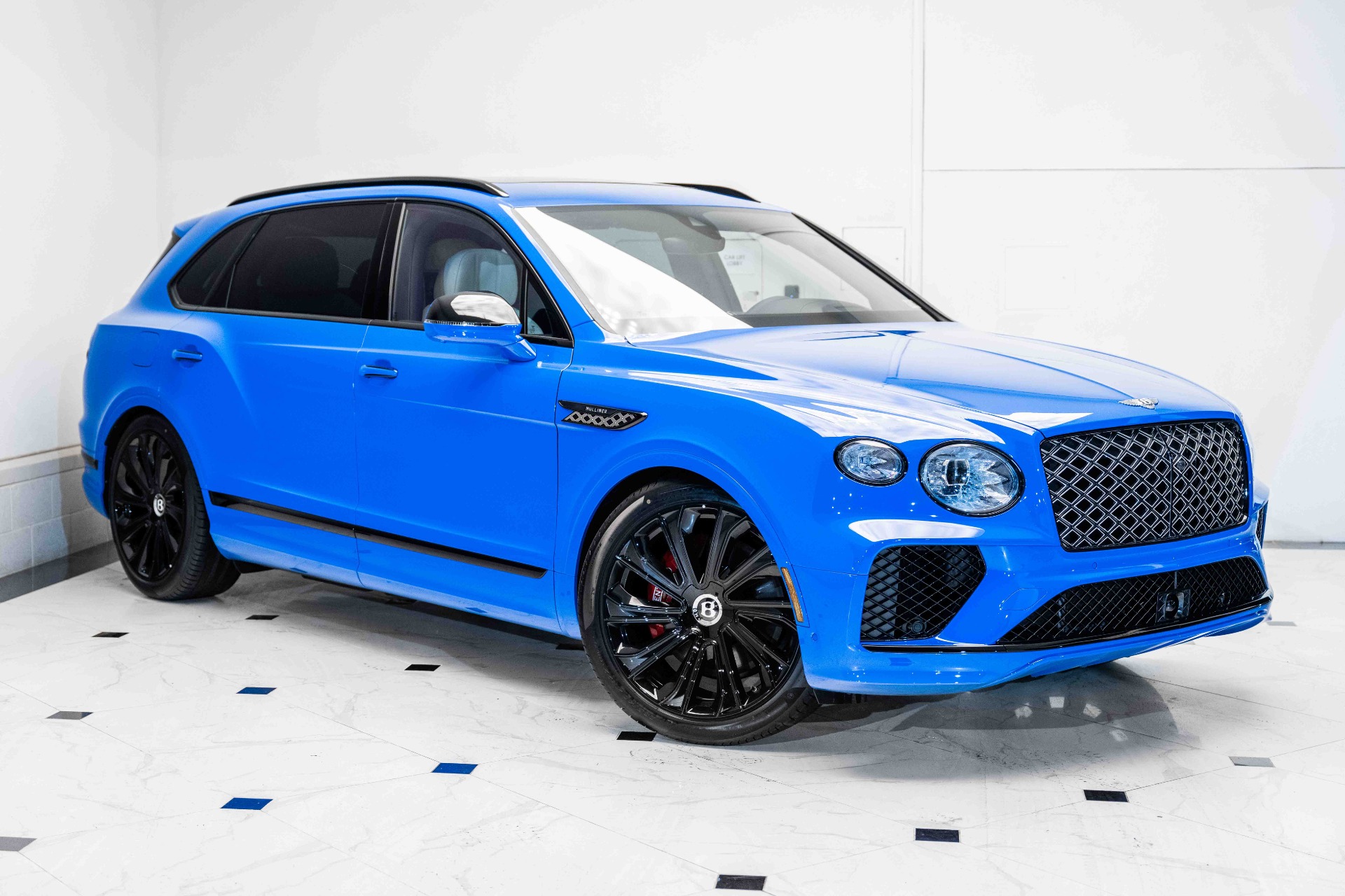 New 2024 Bentley BENTAYGA EWB Mulliner V8 For Sale | Bentley