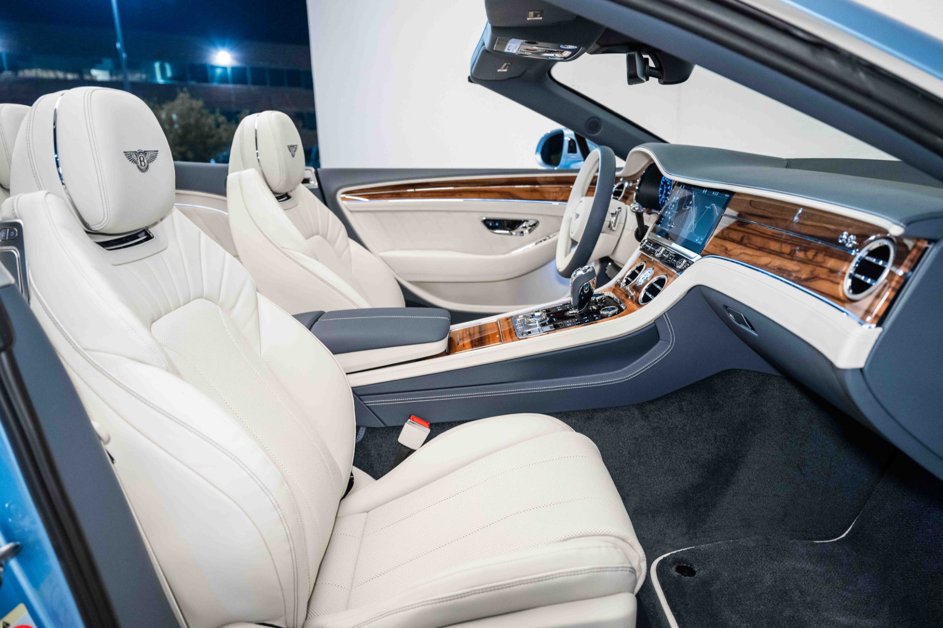 Light blue continental 8 2025