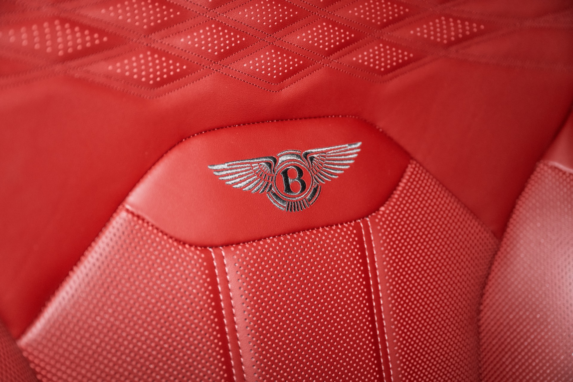 New 2025 Bentley BENTAYGA EWB AZURE V8 Azure V8 For Sale | Bentley