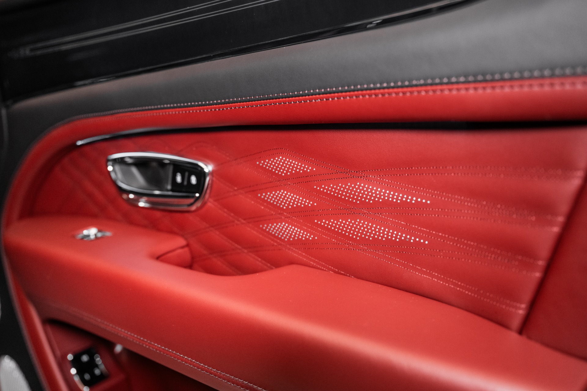 New 2025 Bentley BENTAYGA EWB AZURE V8 Azure V8 For Sale | Bentley