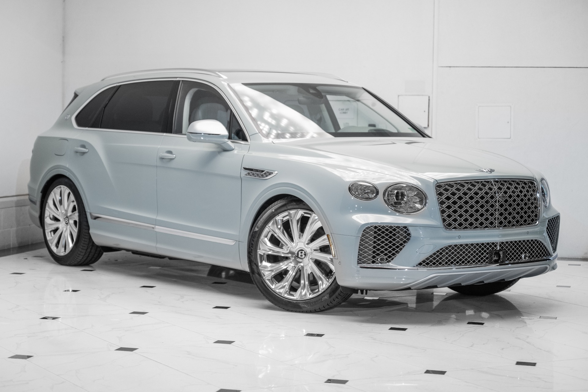 New 2025 Bentley Bentayga EWB Mulliner V8 For Sale | Bentley