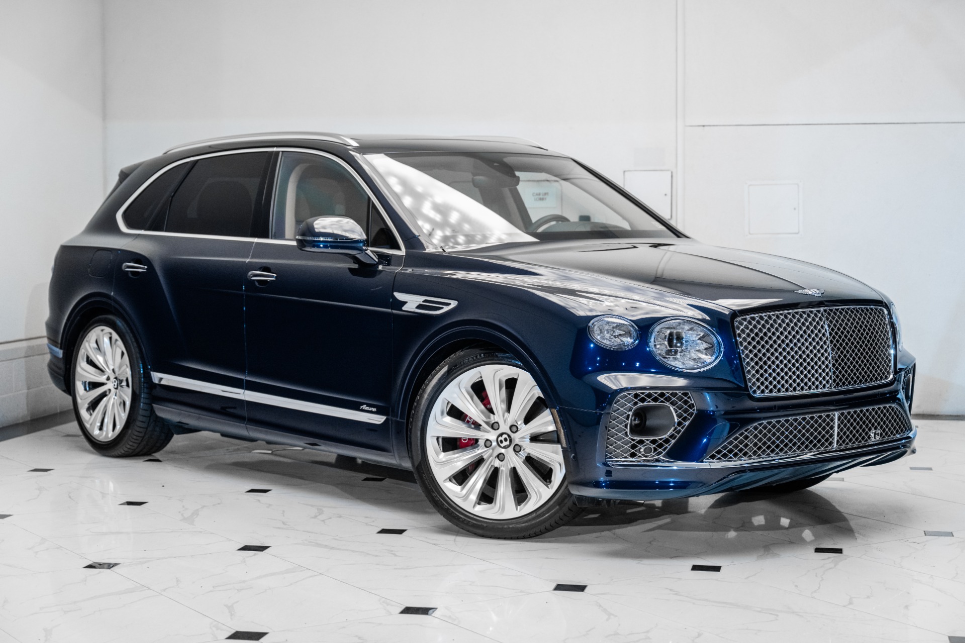 Used-2023-Bentley-Bentayga-V8-