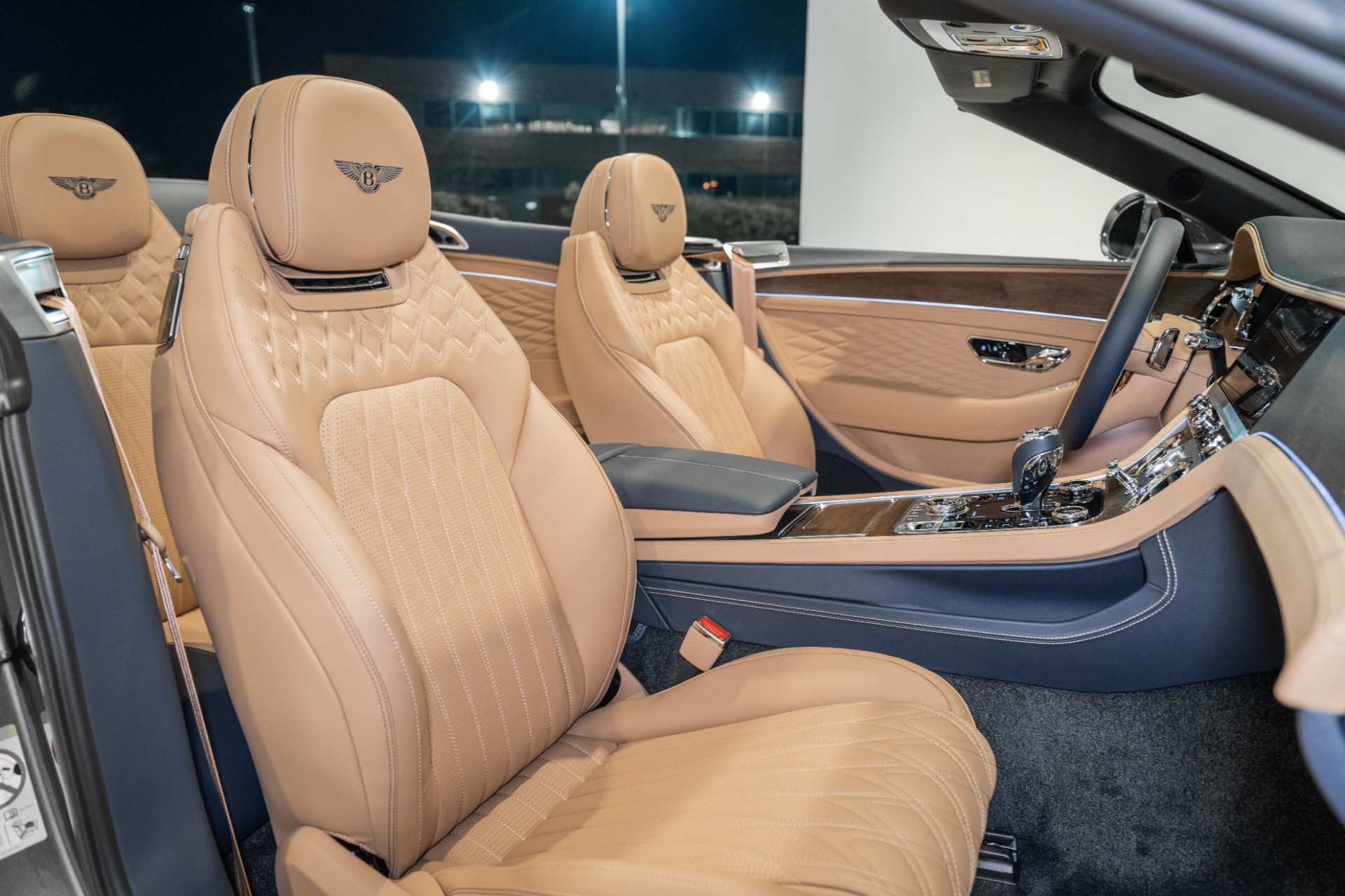 2026 Bentley Continental GTC Azure - Photo 23