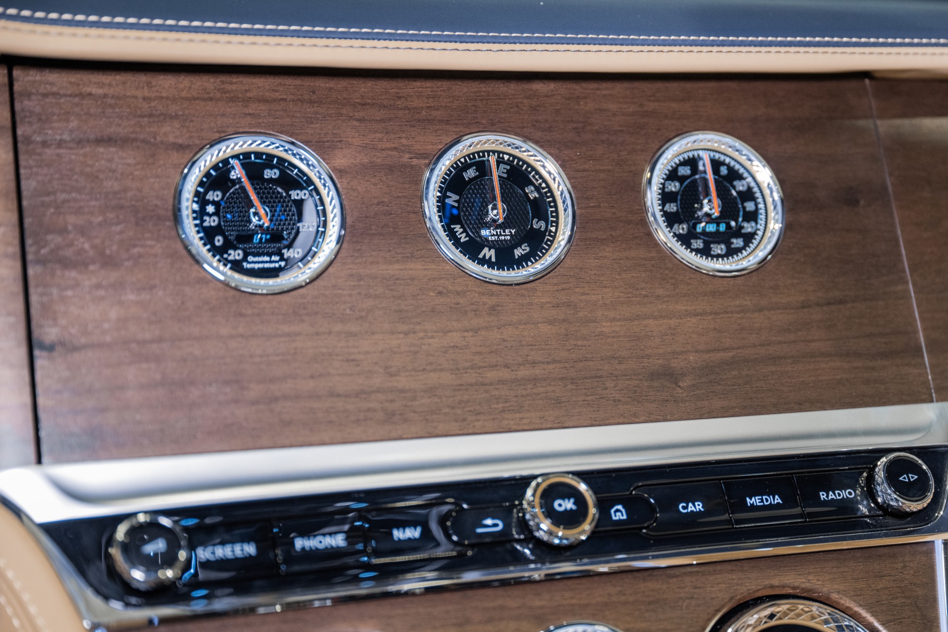 2026 Bentley Continental GTC Azure - Photo 32