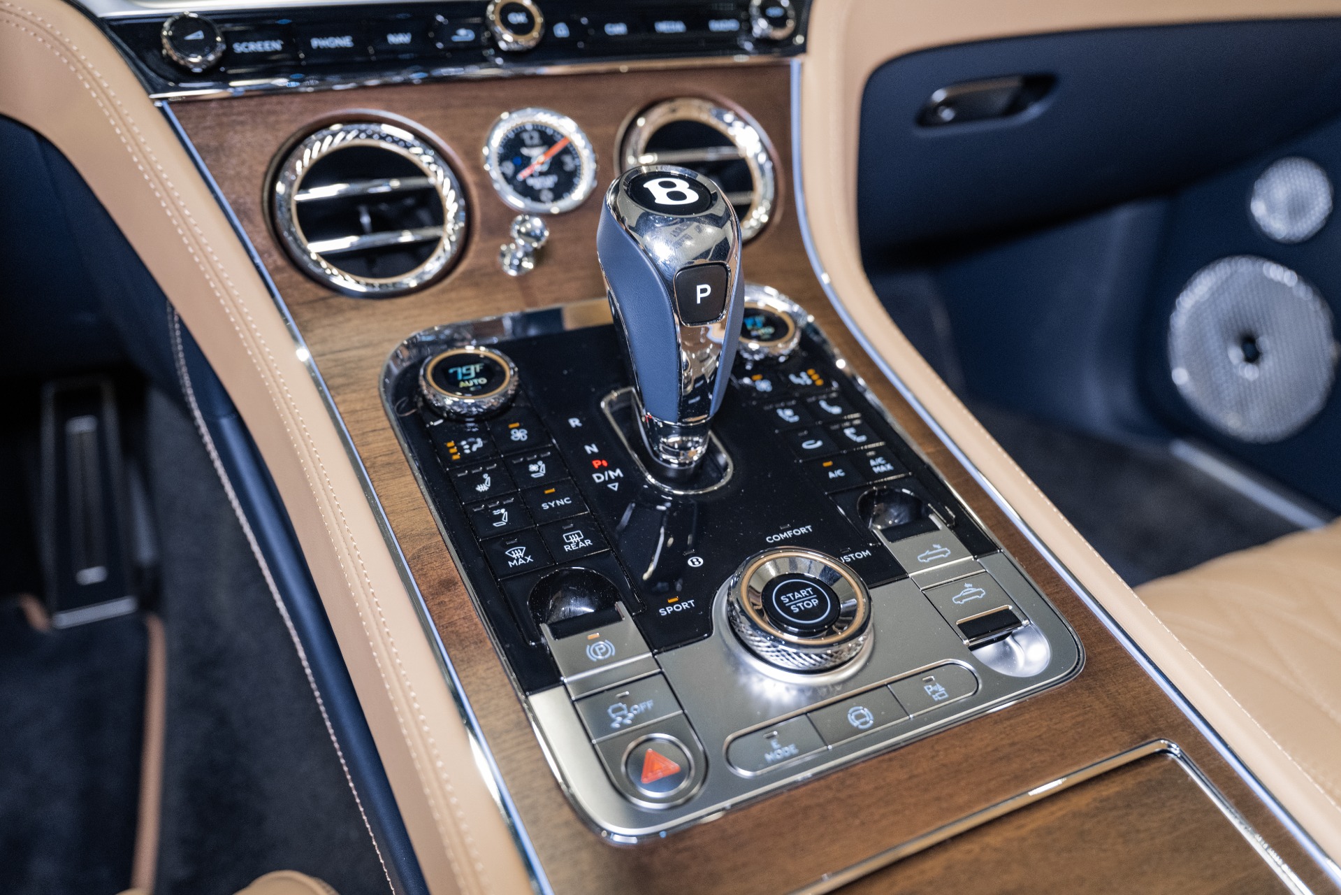 2026 Bentley Continental GTC Azure - Photo 38