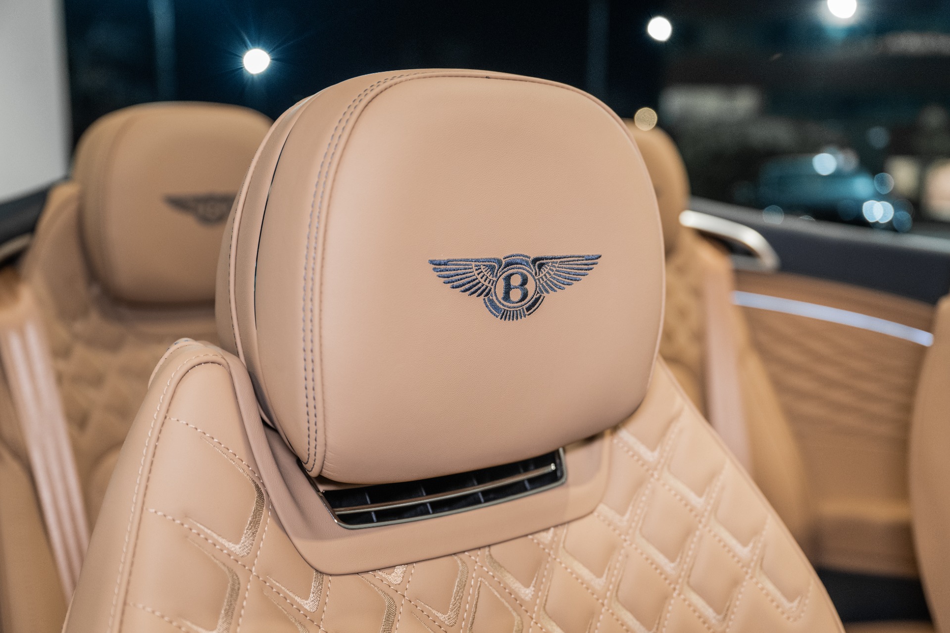 2026 Bentley Continental GTC Azure - Photo 45