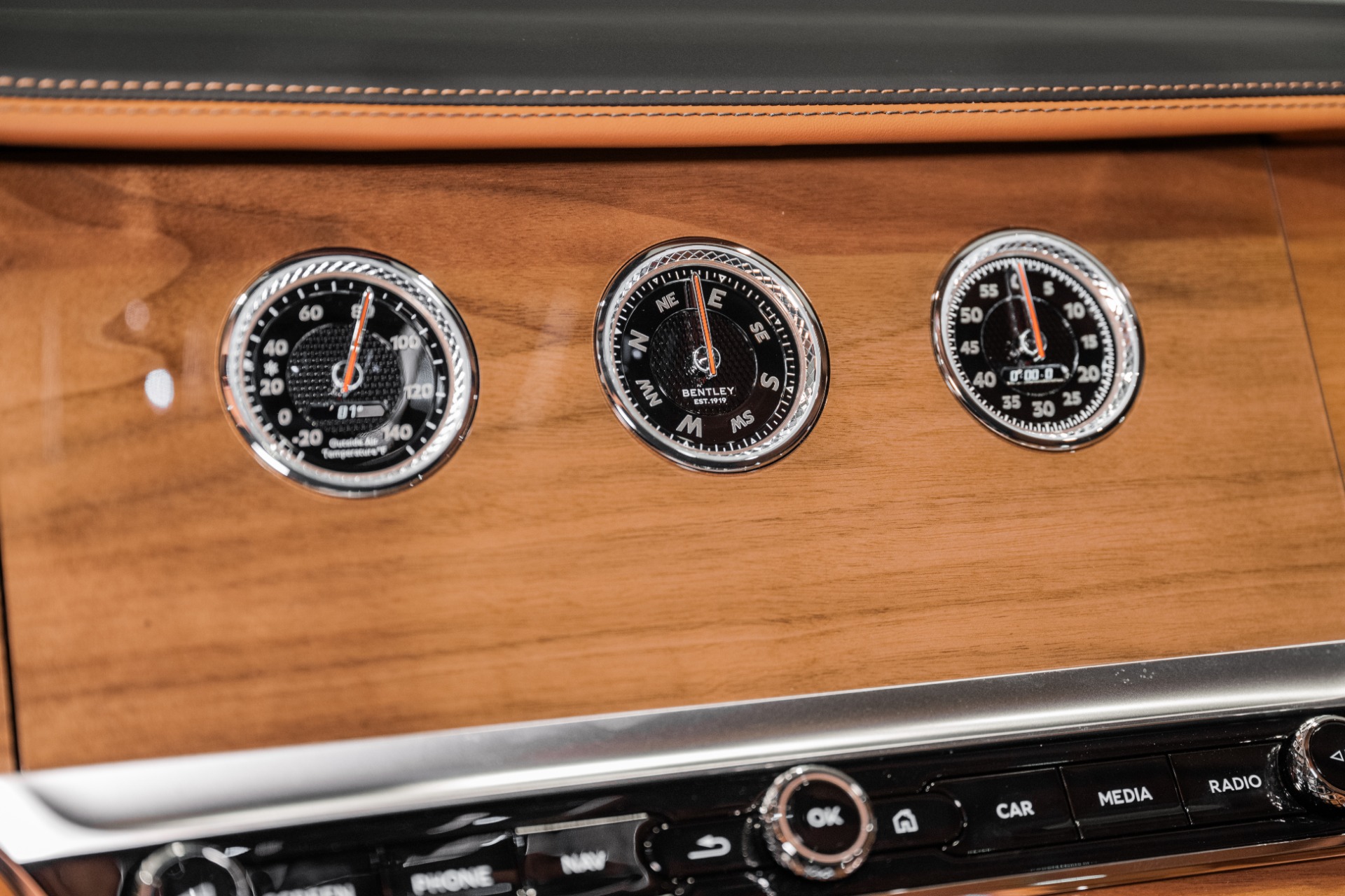 2026 Bentley Continental GT Azure - Photo 30