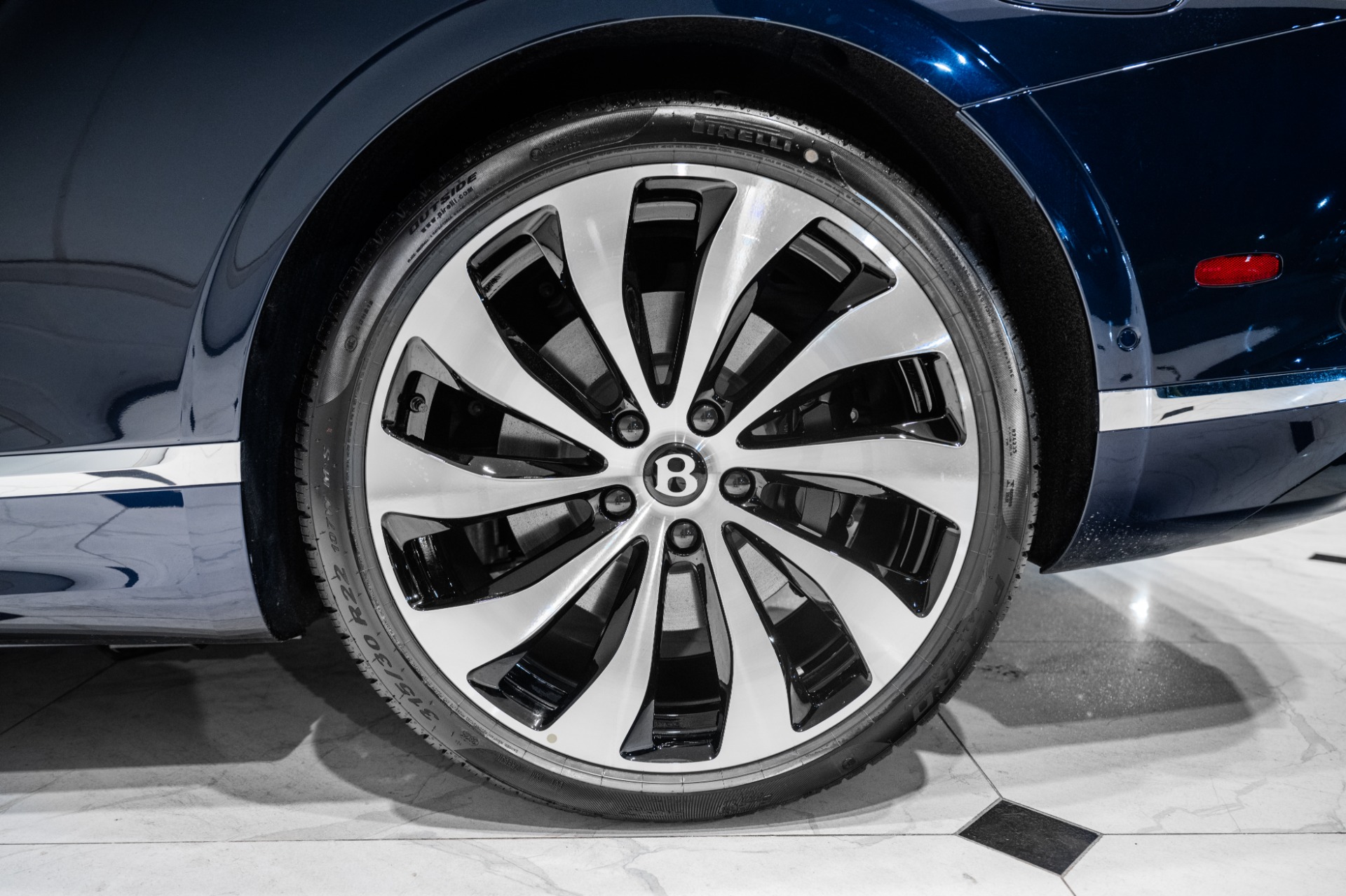 2026 Bentley Continental GTC Azure - Photo 16
