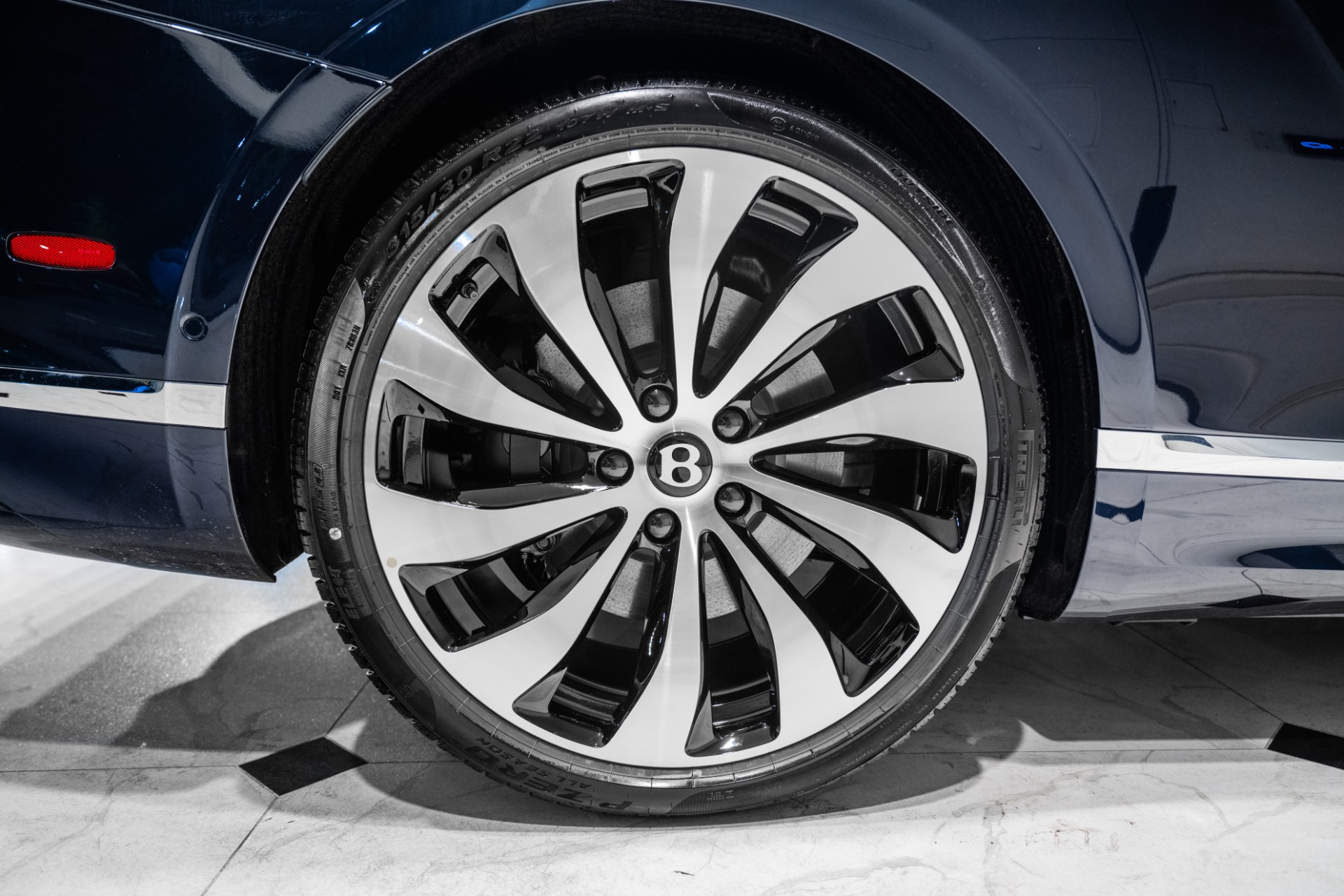 2026 Bentley Continental GTC Azure - Photo 17
