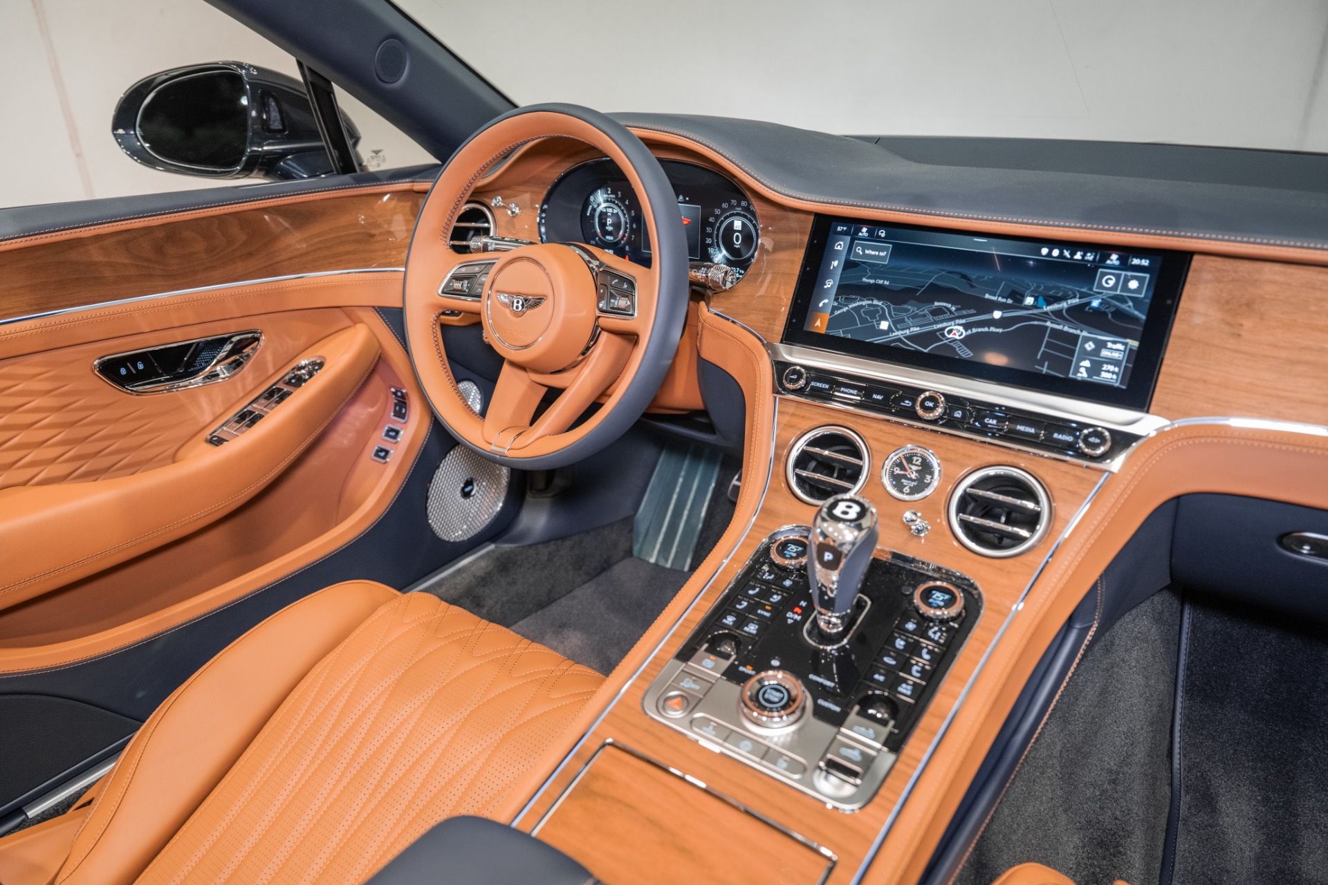 2026 Bentley Continental GTC Azure - Photo 24