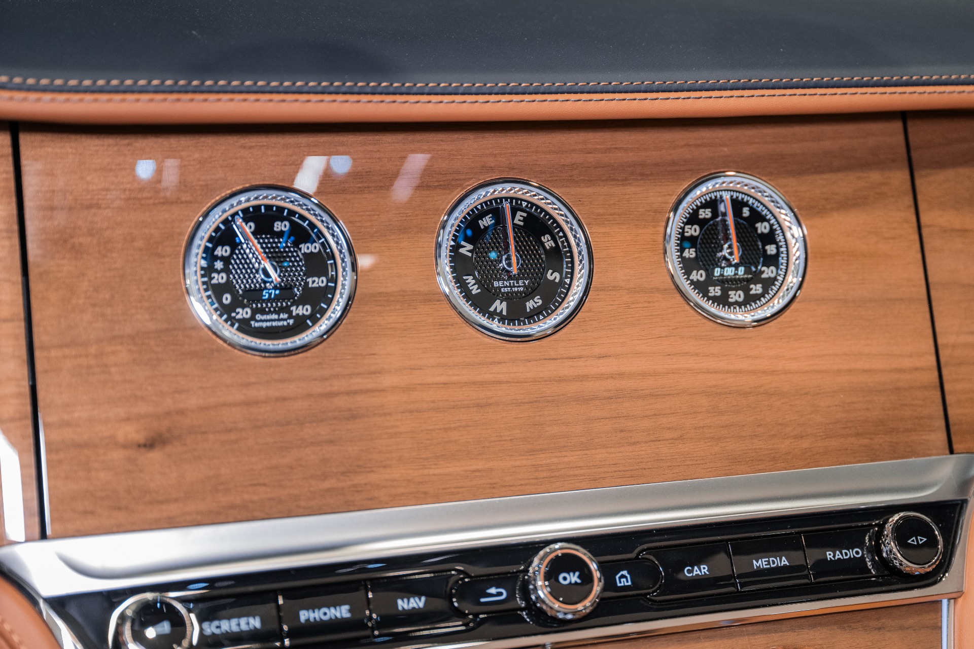 2026 Bentley Continental GTC Azure - Photo 31