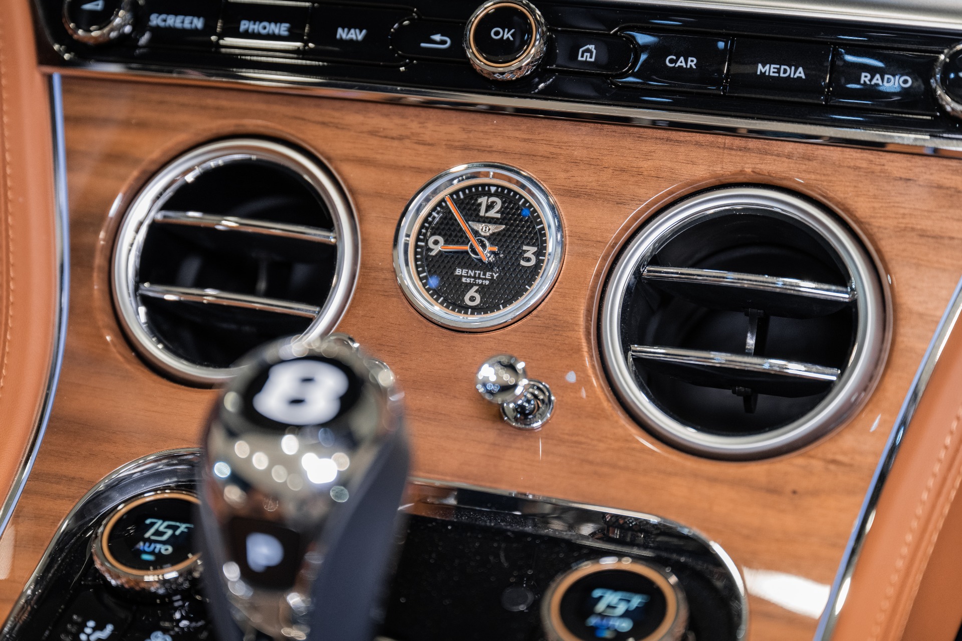 2026 Bentley Continental GTC Azure - Photo 34