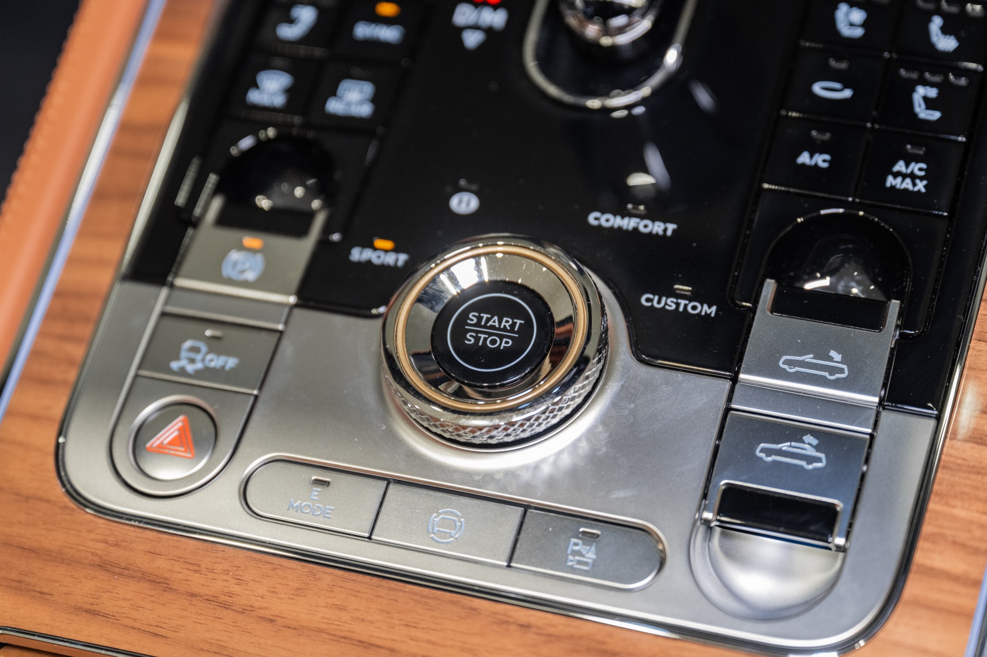 2026 Bentley Continental GTC Azure - Photo 41