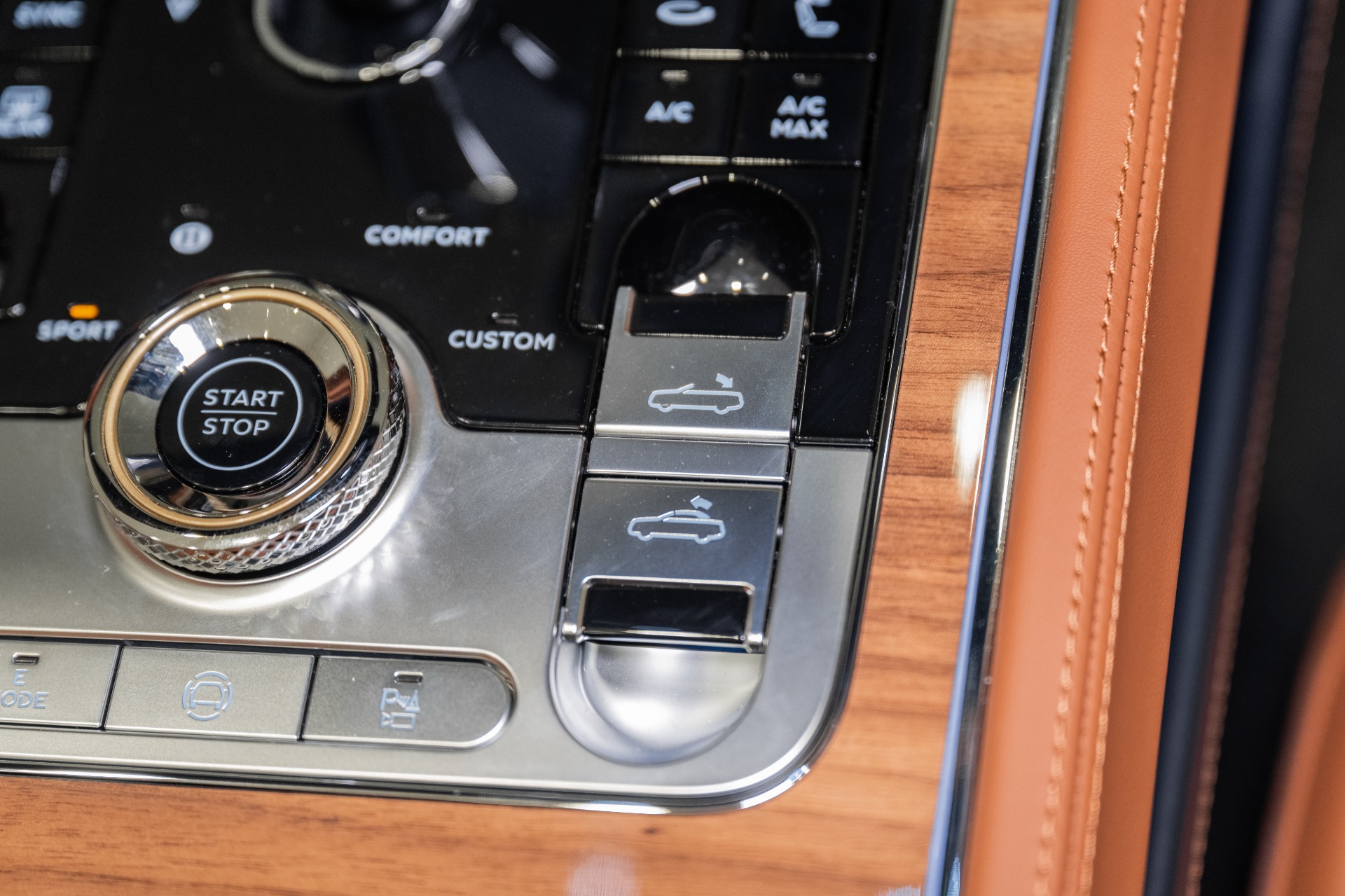 2026 Bentley Continental GTC Azure - Photo 43