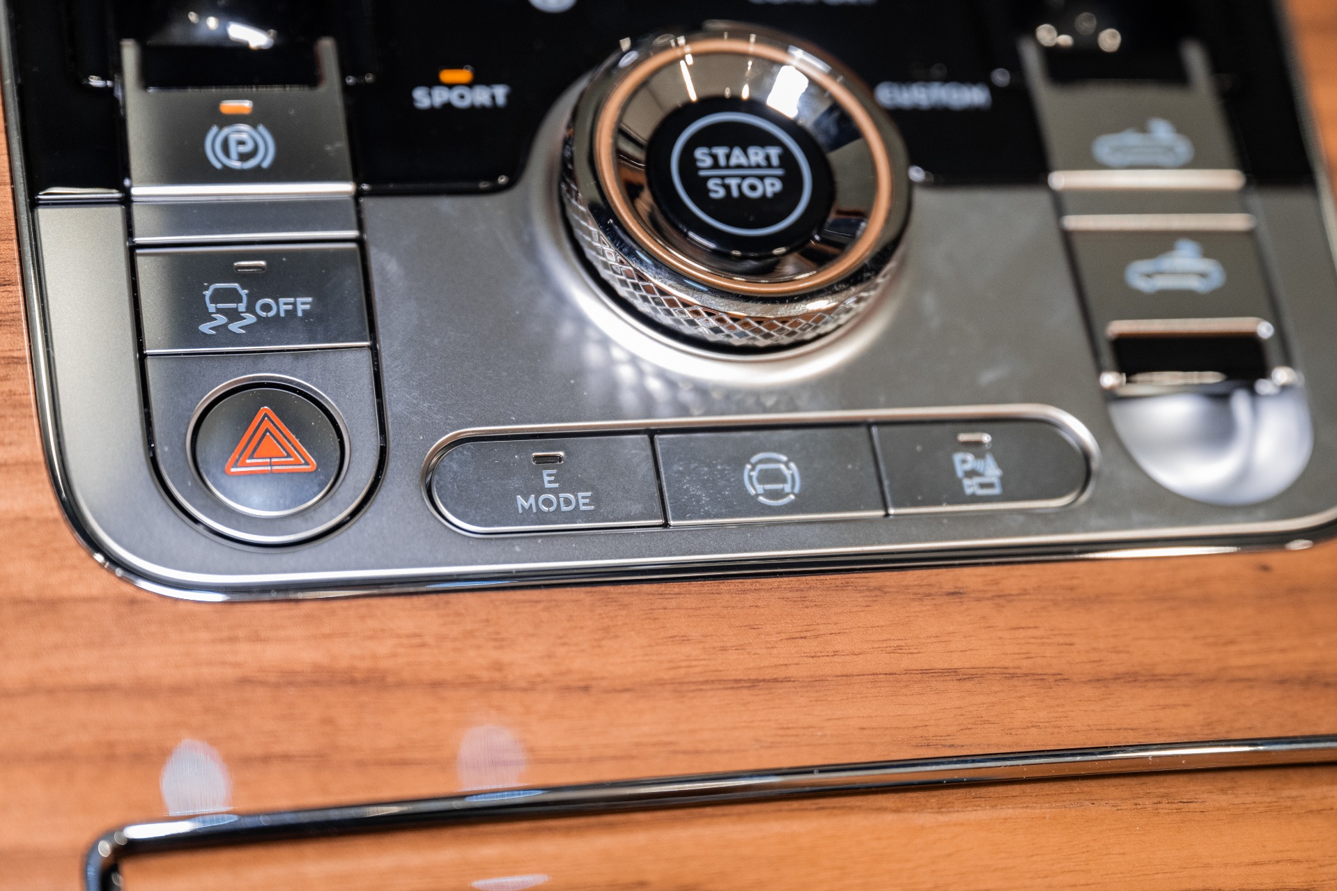 2026 Bentley Continental GTC Azure - Photo 44
