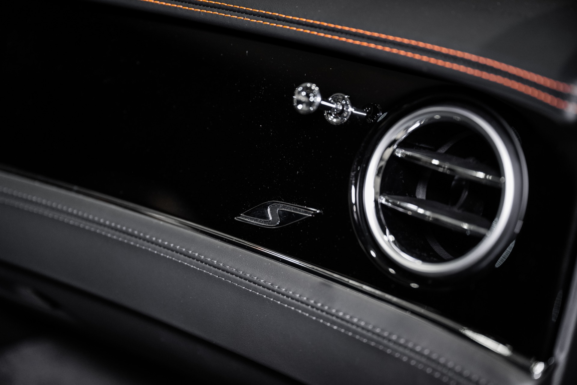 2026 Bentley Continental GTC - Photo 45