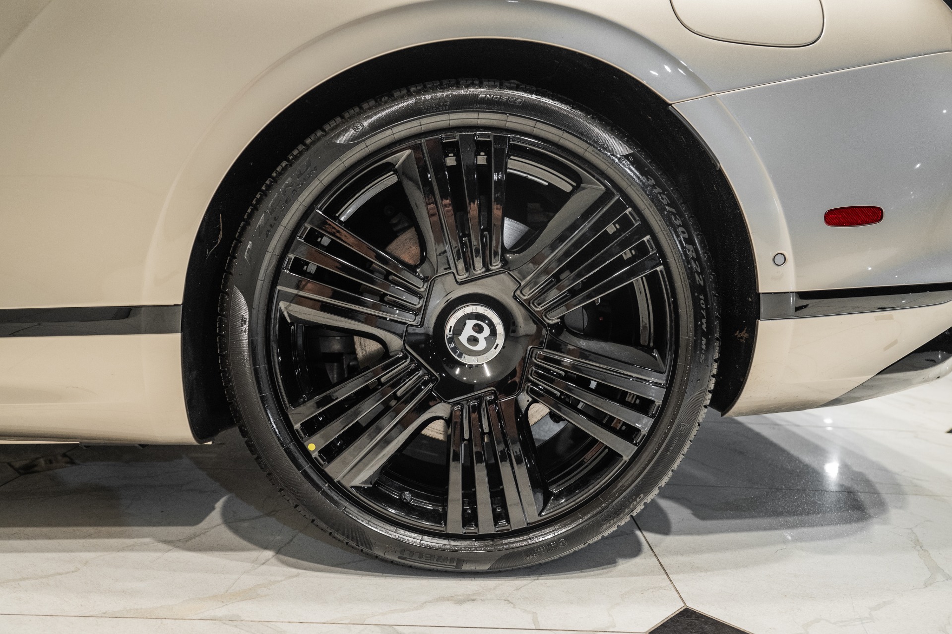 2026 Bentley Continental GTC Azure - Photo 16