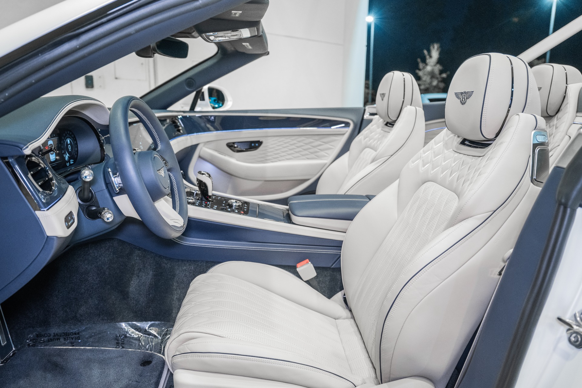 2026 Bentley Continental GTC Azure - Photo 19