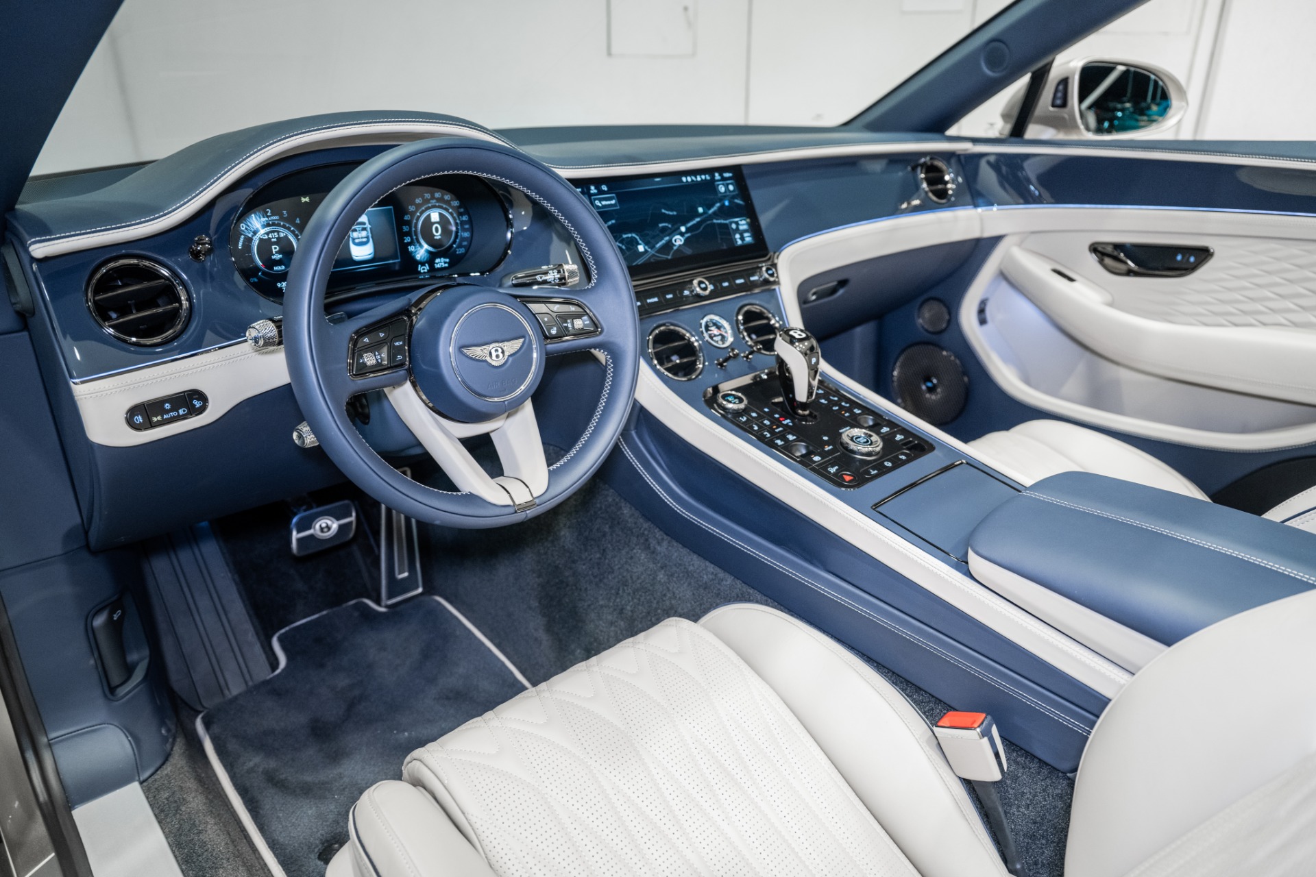 2026 Bentley Continental GTC Azure - Photo 20