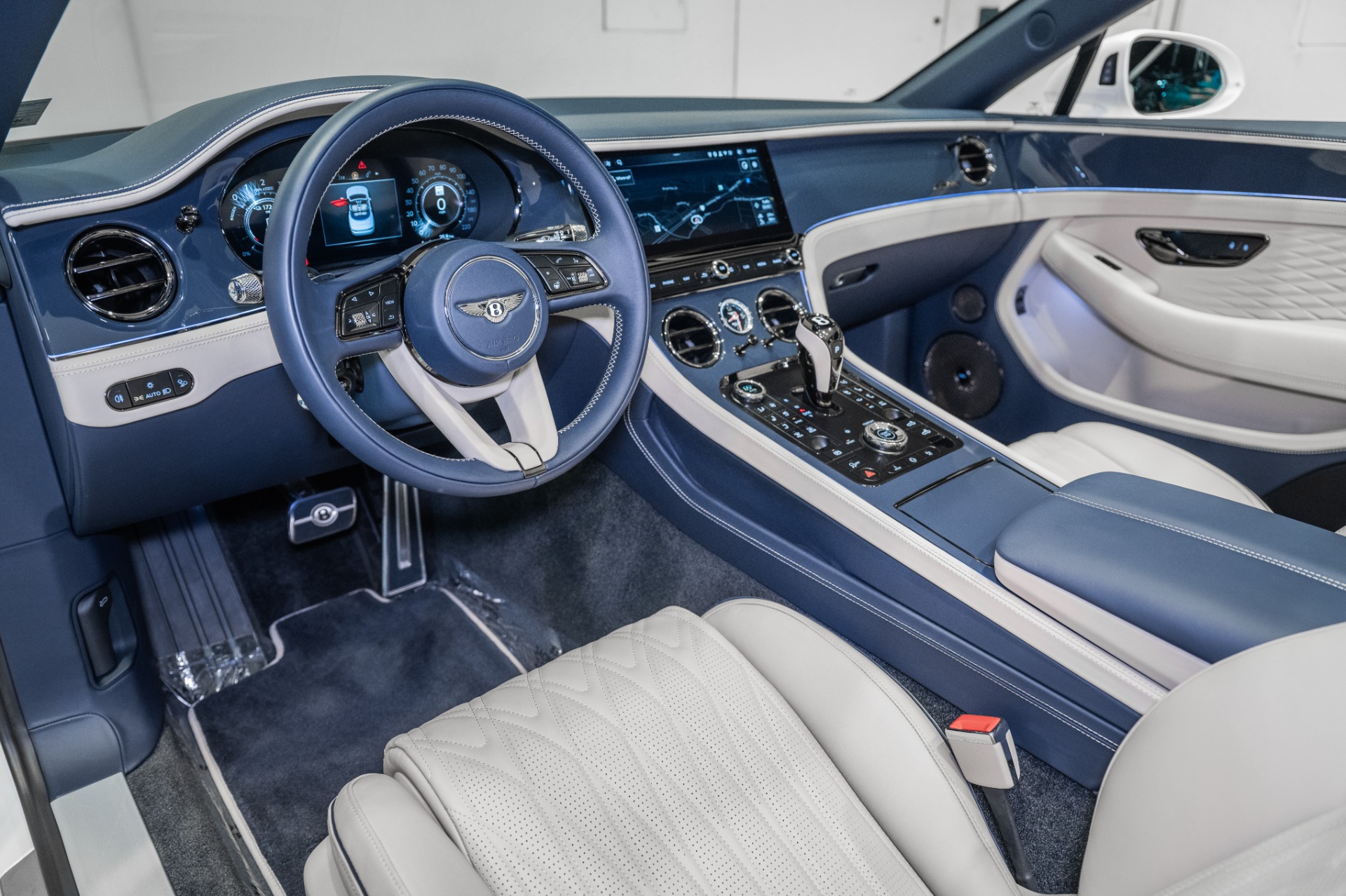 2026 Bentley Continental GTC Azure - Photo 20