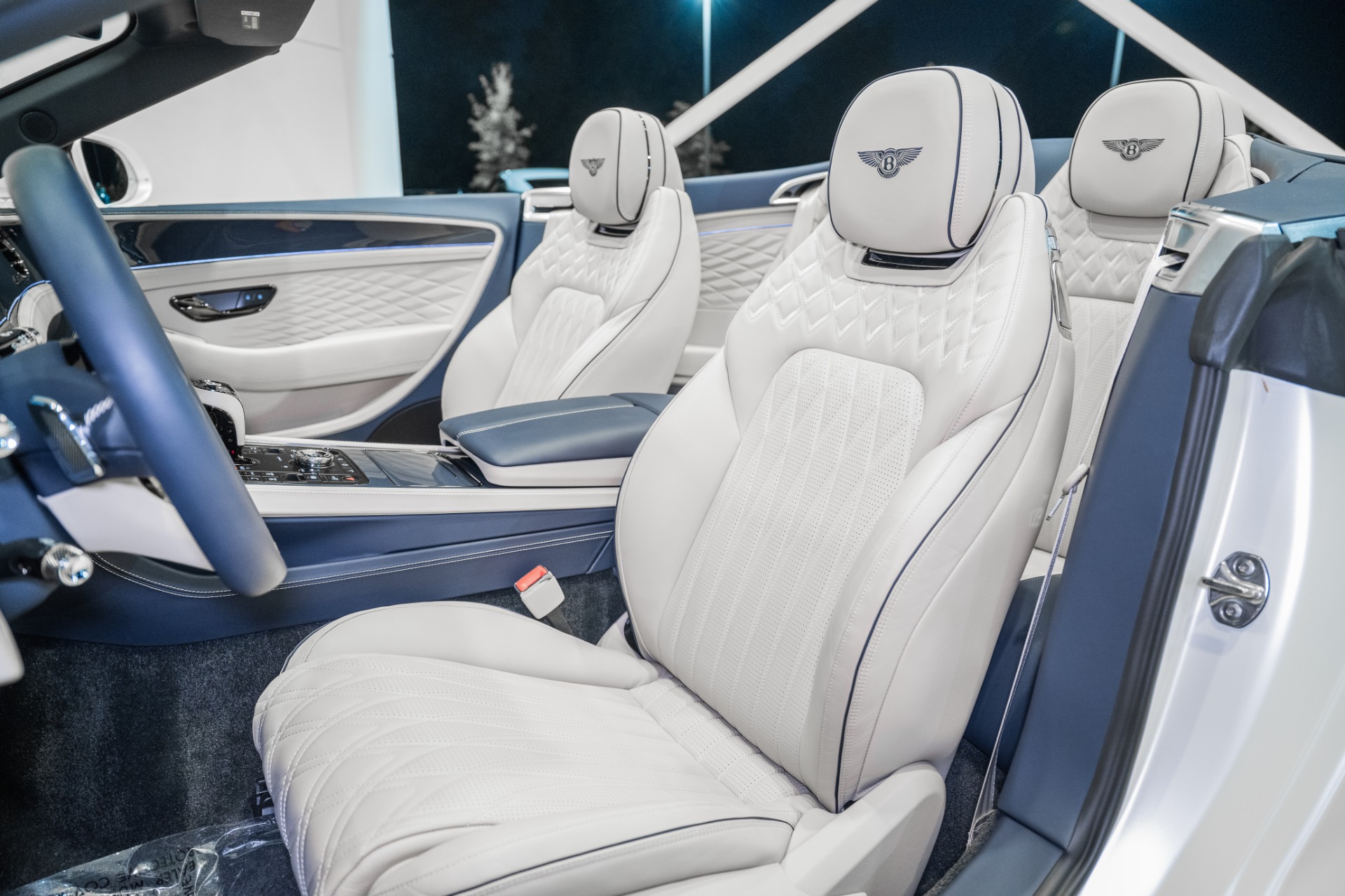 2026 Bentley Continental GTC Azure - Photo 21