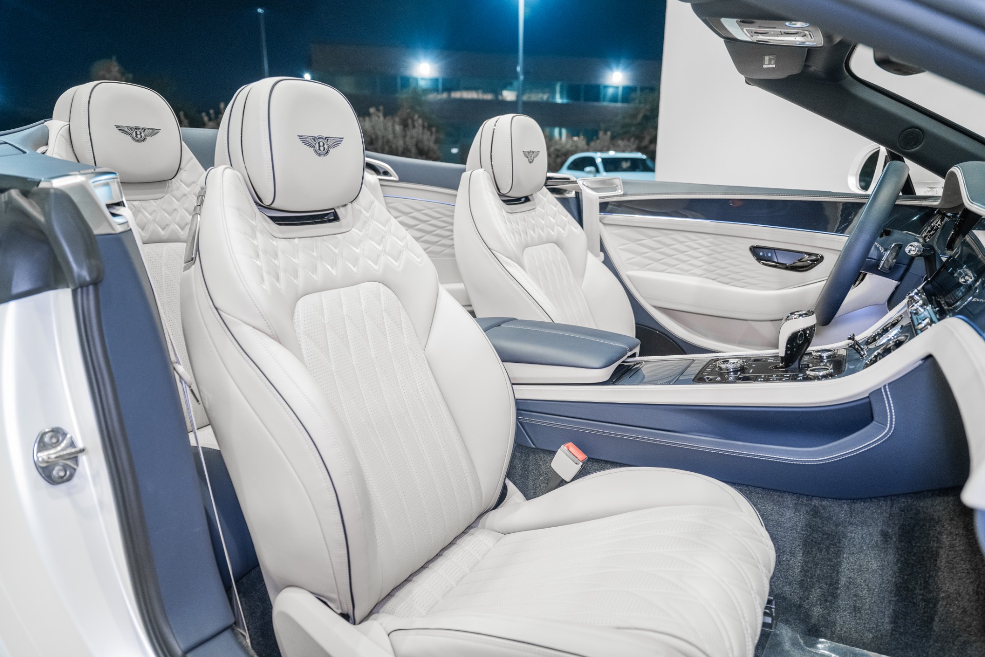 2026 Bentley Continental GTC Azure - Photo 23