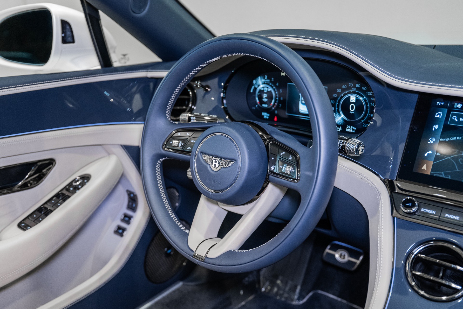 2026 Bentley Continental GTC Azure - Photo 27