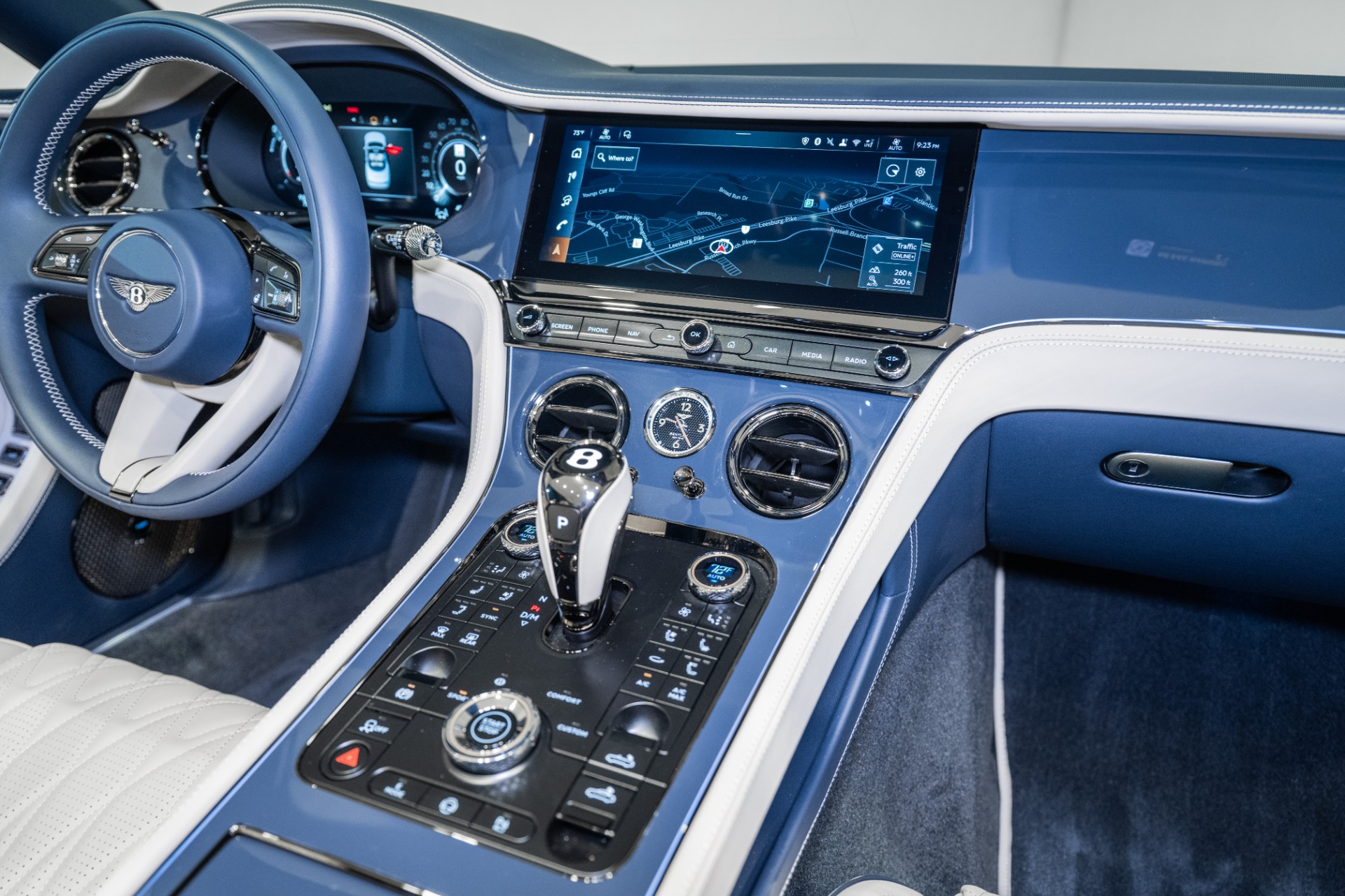 2026 Bentley Continental GTC Azure - Photo 28