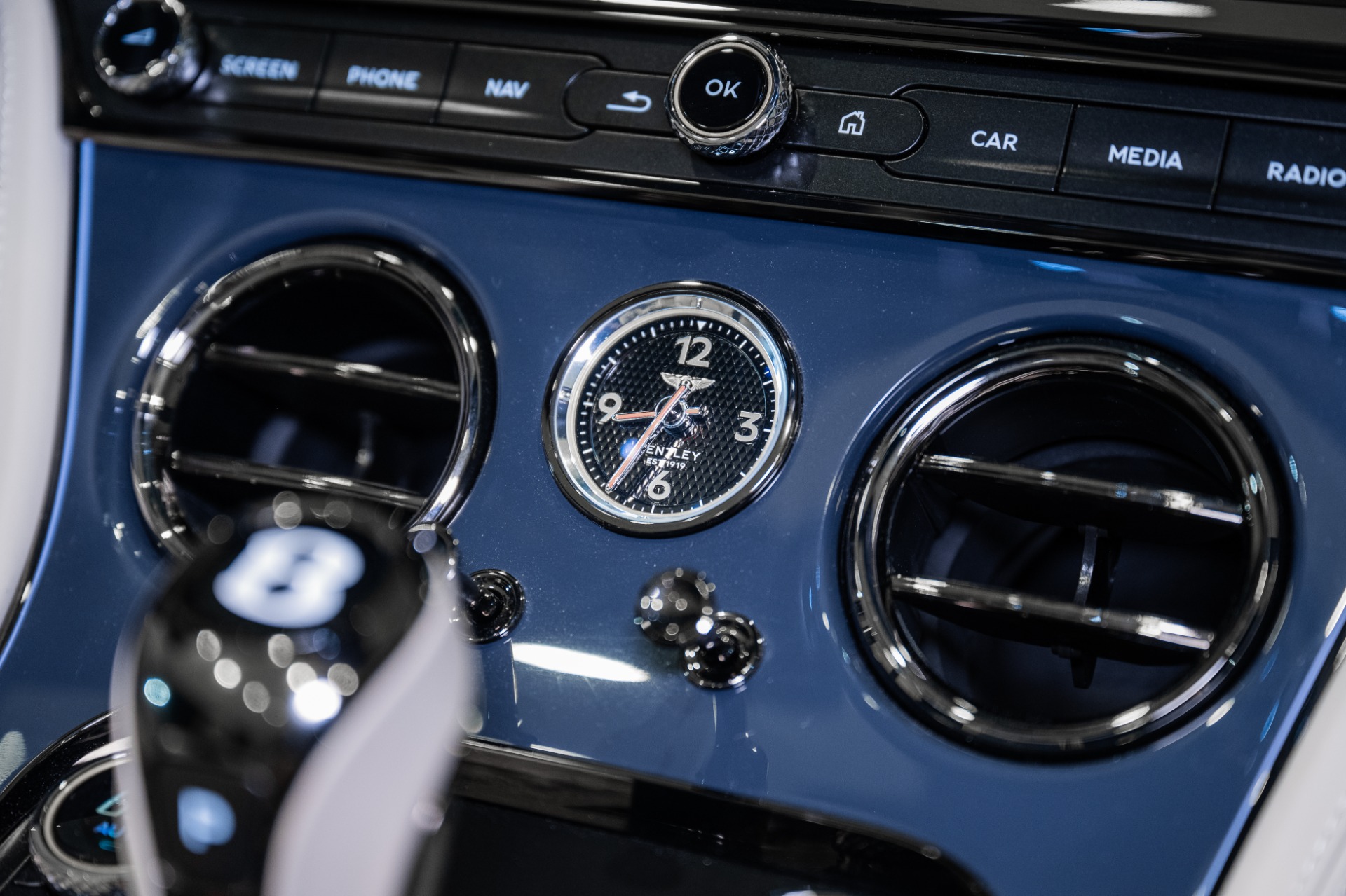 2026 Bentley Continental GTC Azure - Photo 35