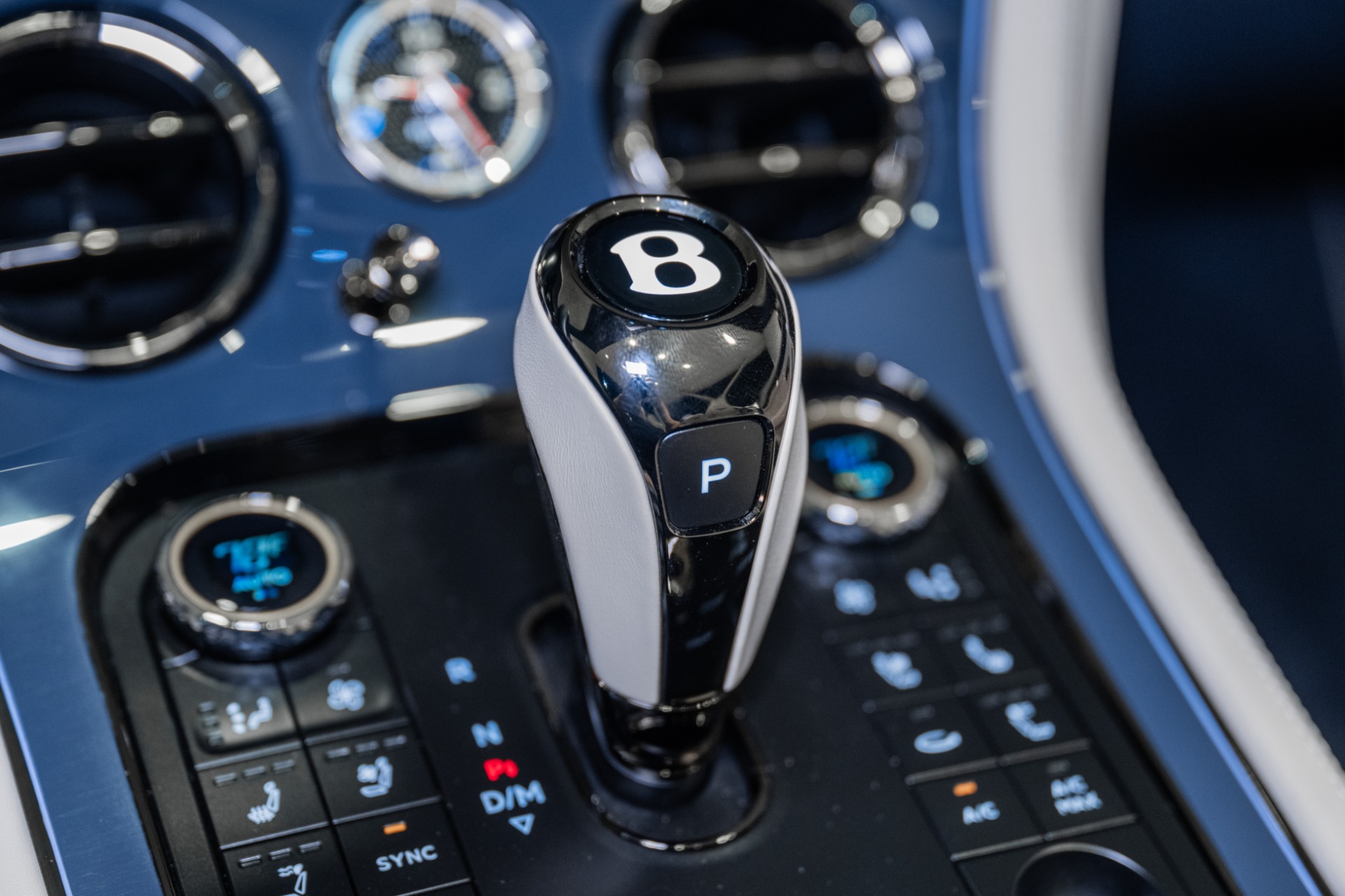 2026 Bentley Continental GTC Azure - Photo 40