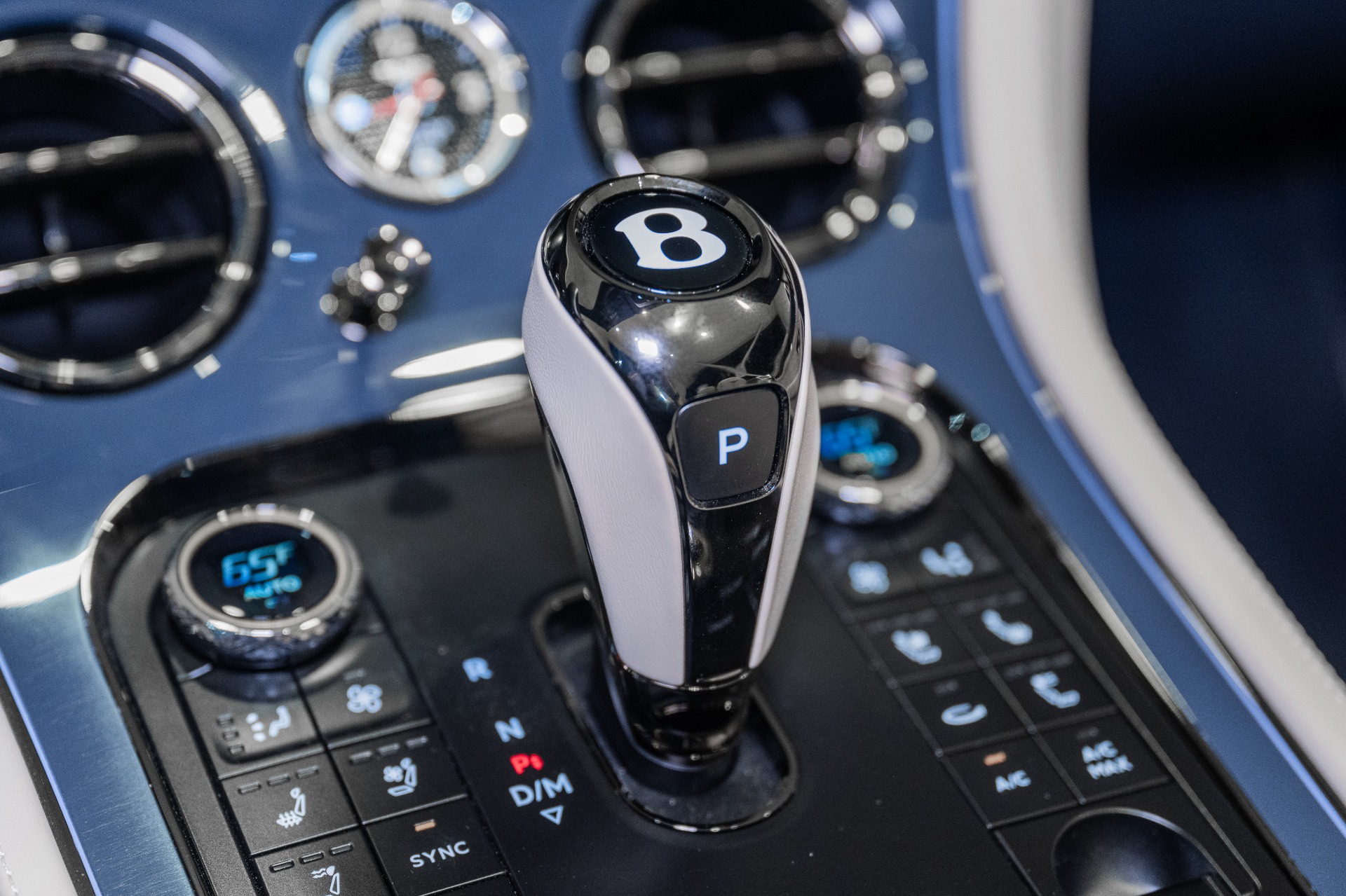 2026 Bentley Continental GTC Azure - Photo 40