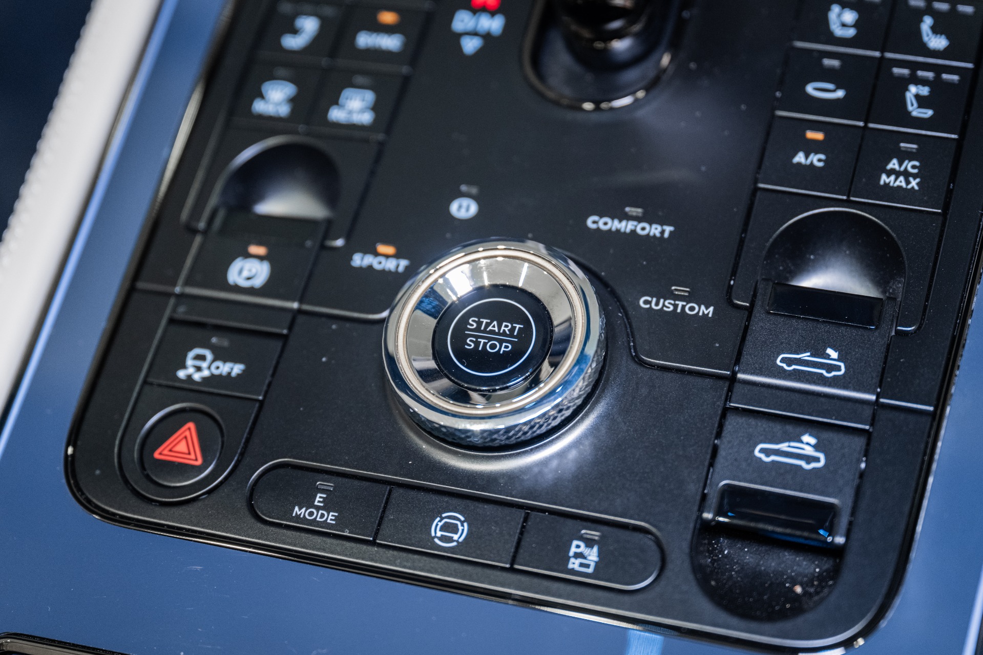 2026 Bentley Continental GTC Azure - Photo 42