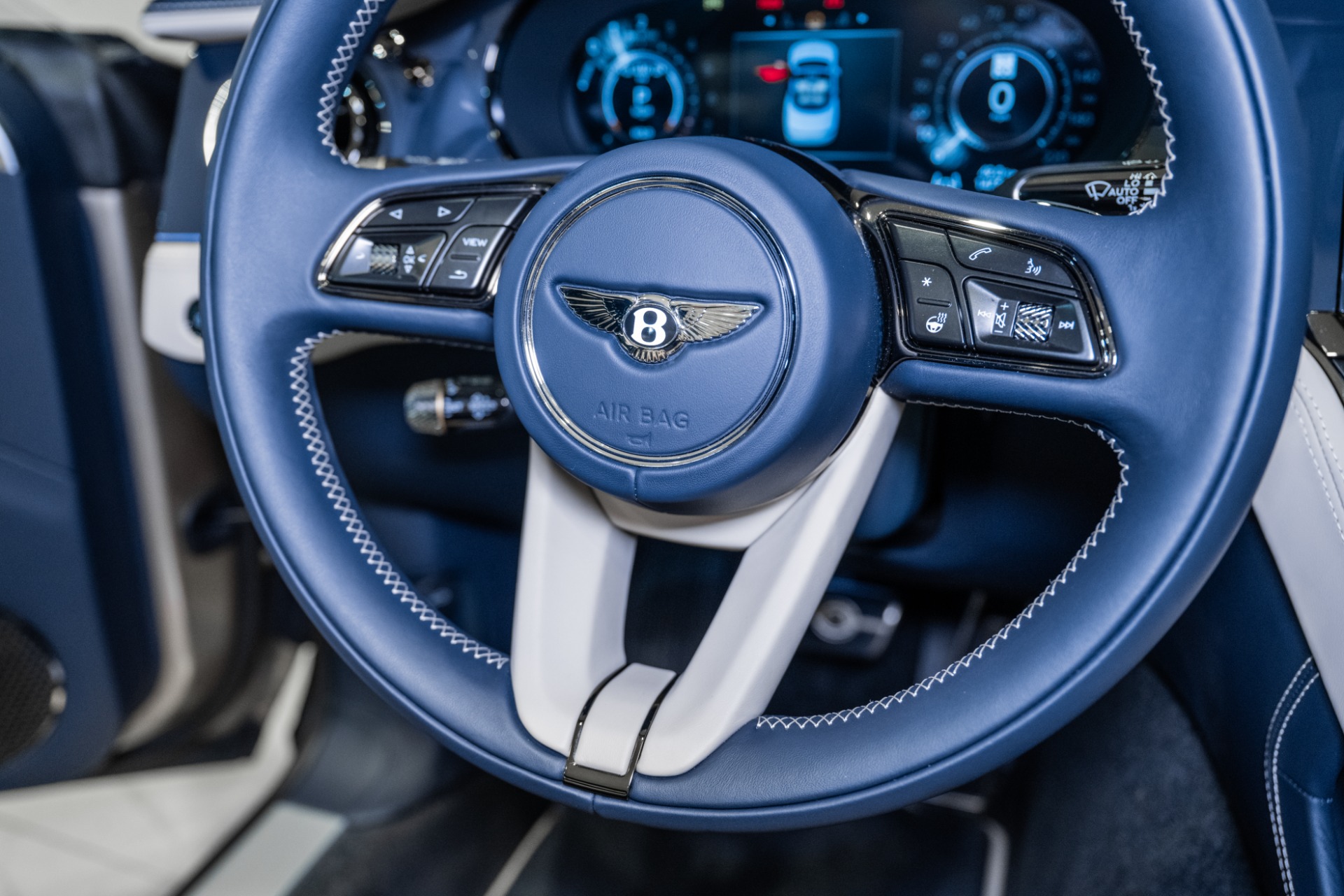 2026 Bentley Continental GTC Azure - Photo 47