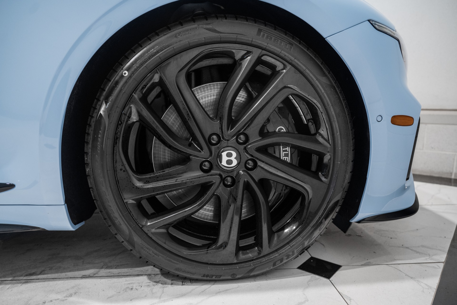 2026 Bentley Continental GTC - Photo 18