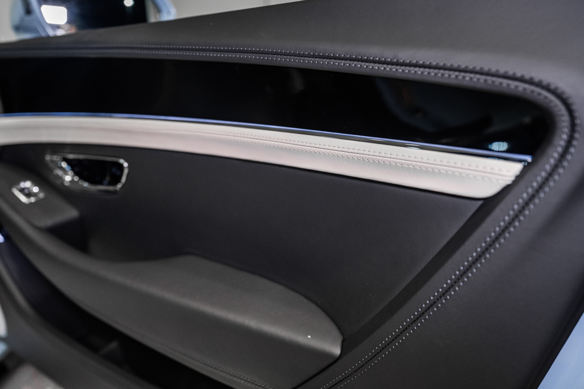 2026 Bentley Continental GTC - Photo 49