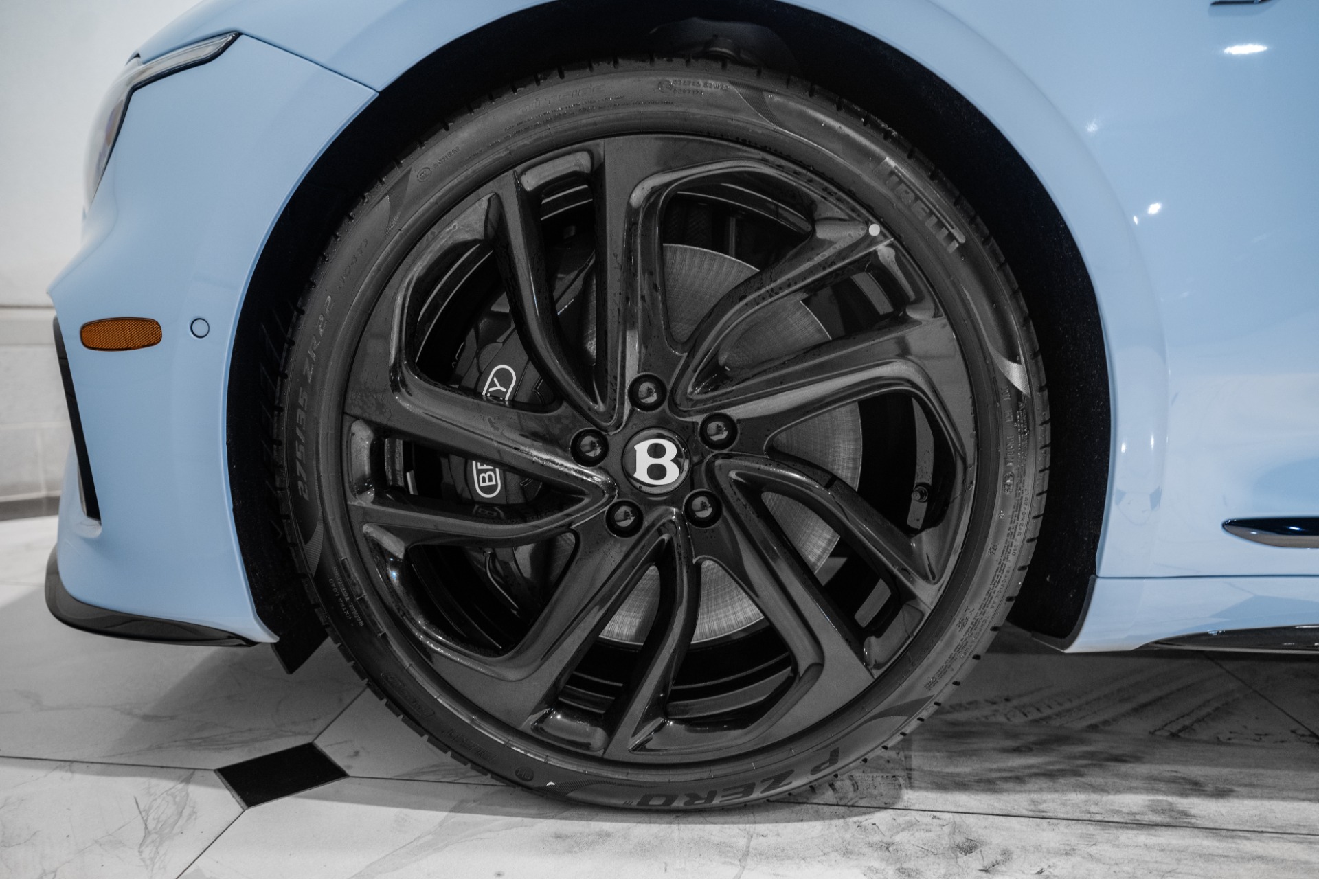 2026 Bentley Continental GTC - Photo 6